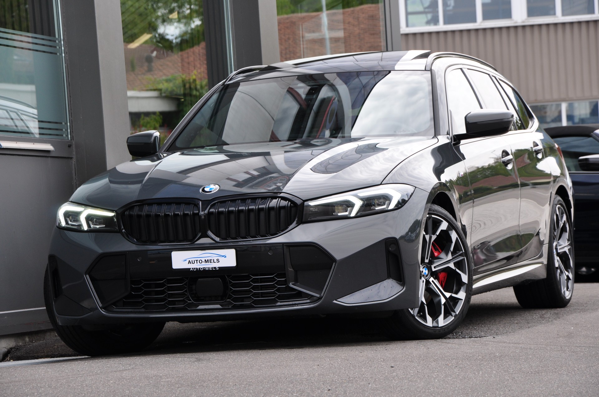 BMW 320d xDrive 48V Touring Steptronic M Sport Pro-image-1