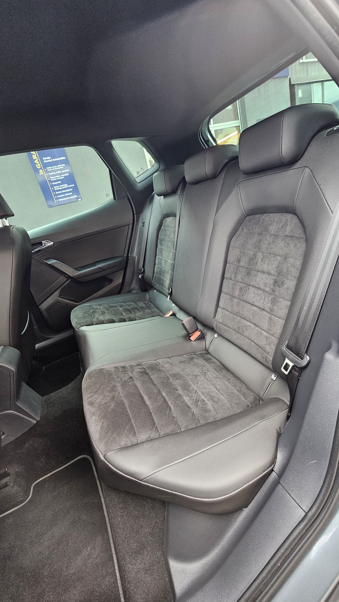 SEAT Arona 1.0 TSI Eco FR DSG-image-11