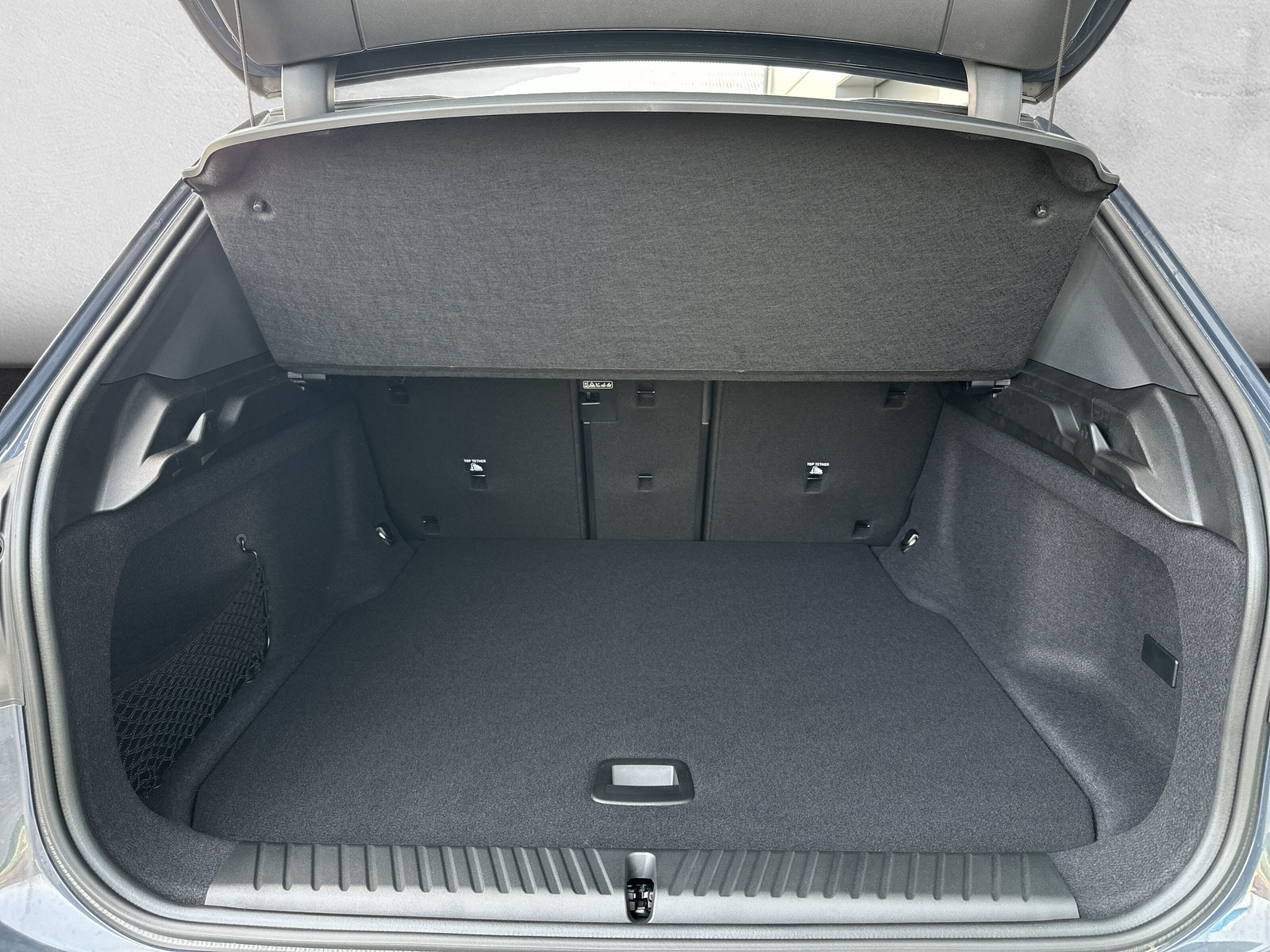 BMW iX3 50 xDrive M Sport-image-9