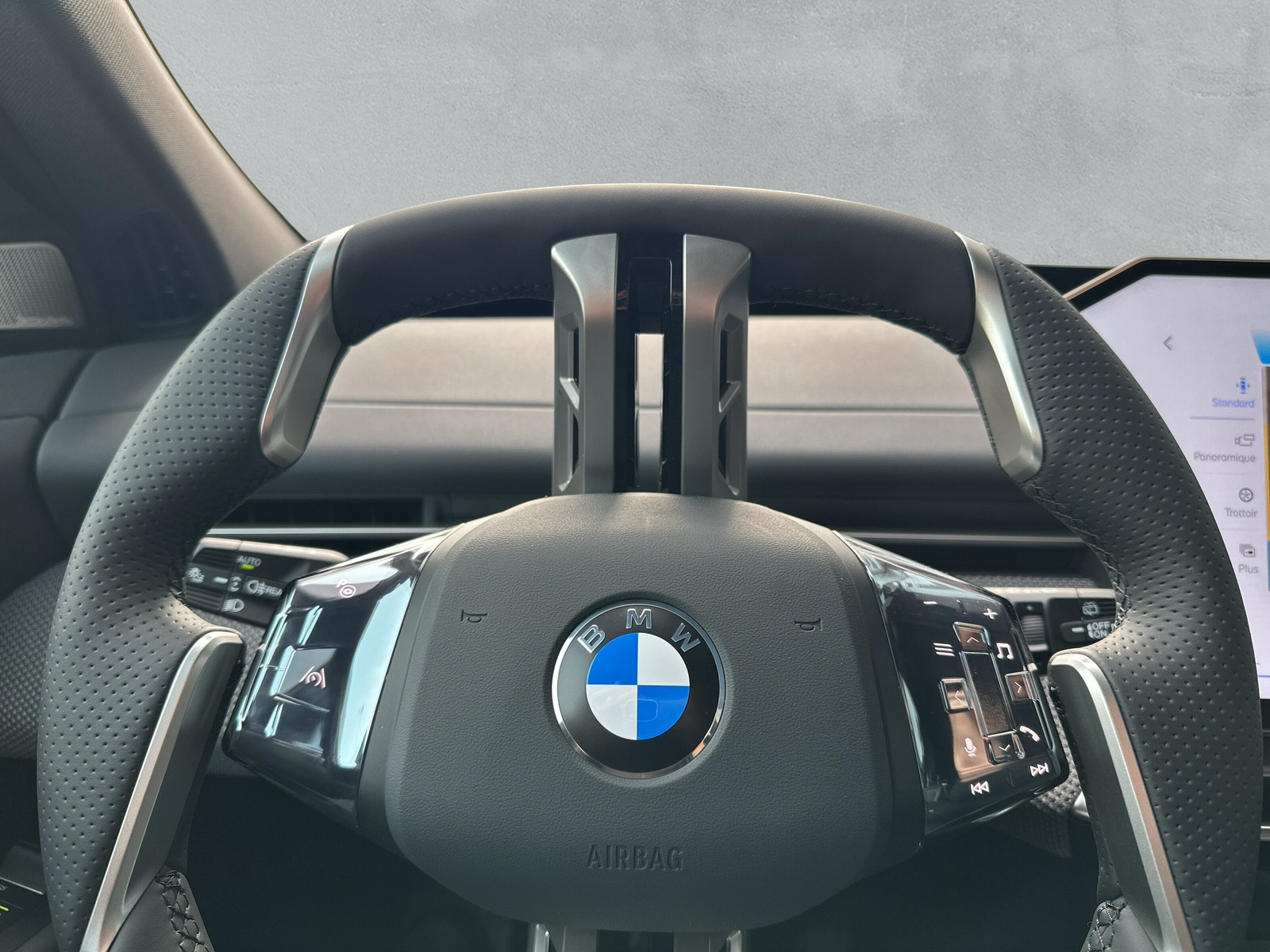 BMW iX3 50 xDrive M Sport-image-17