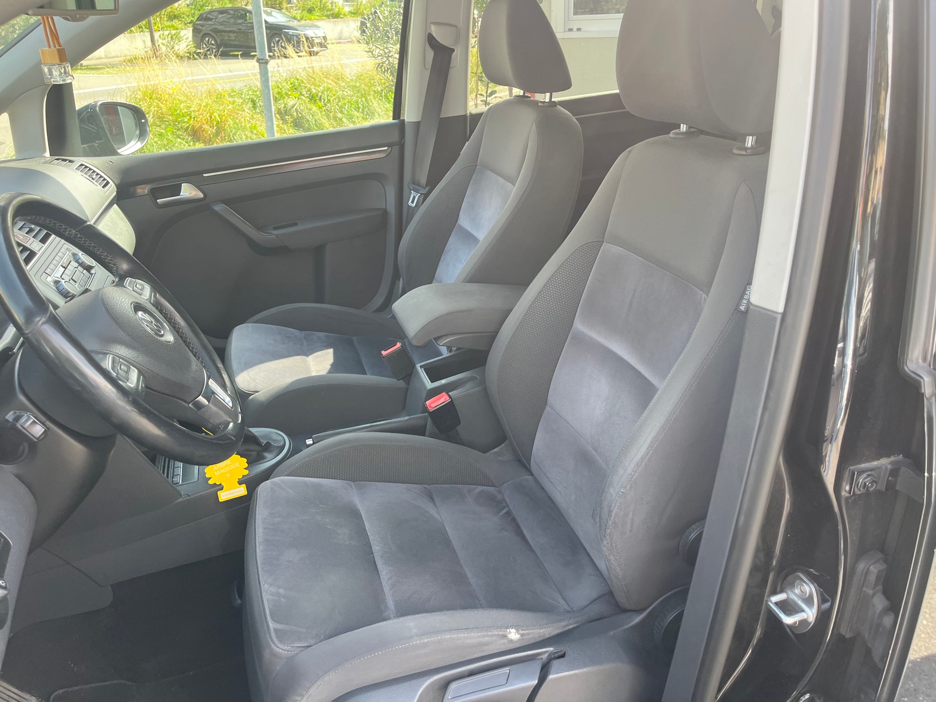 VW Touran 1.4 TSI Trendline-image-11