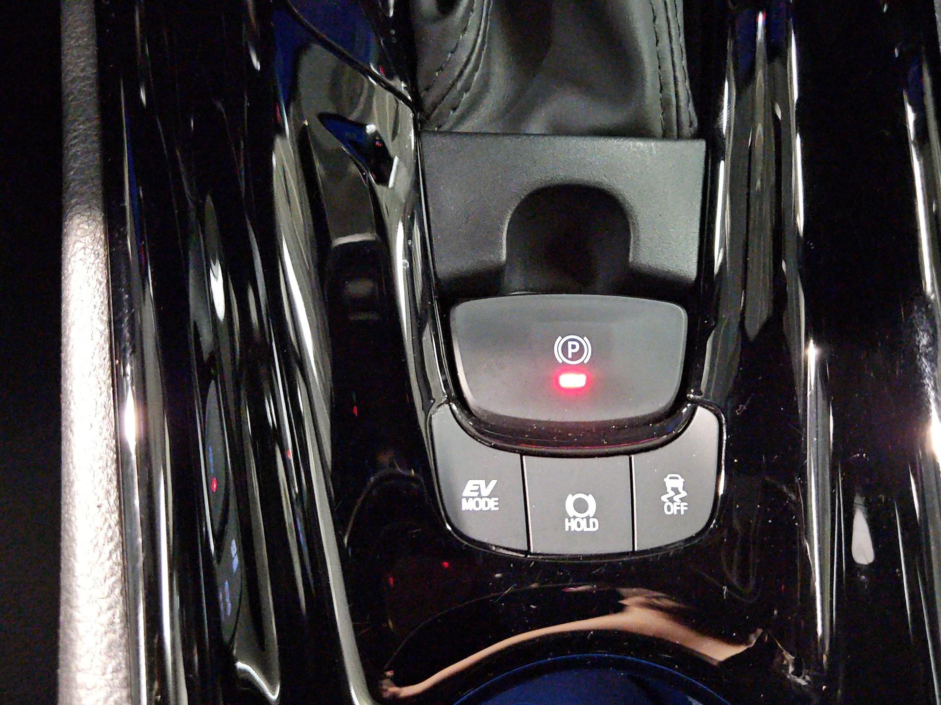 TOYOTA C-HR 1.8 HSD CVT Trend-image-24
