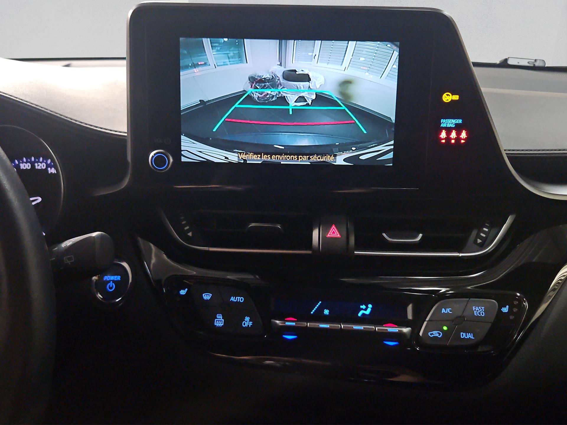 TOYOTA C-HR 1.8 HSD CVT Trend-image-12