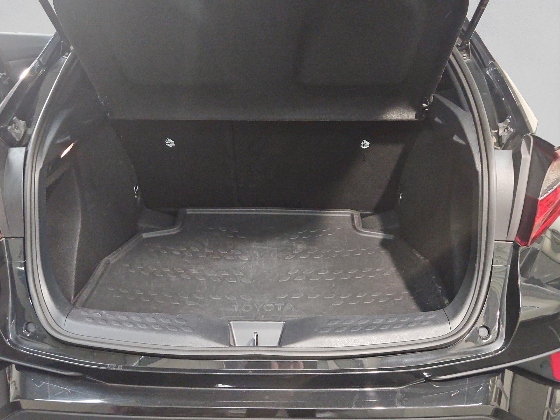 TOYOTA C-HR 1.8 HSD CVT Trend-image-15