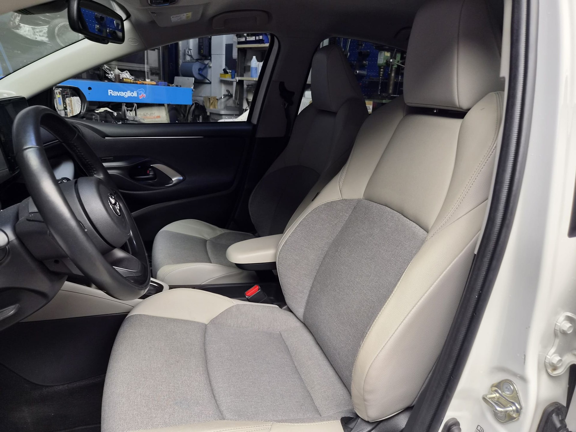 TOYOTA Yaris 1.5 Trend e-CVT-image-4