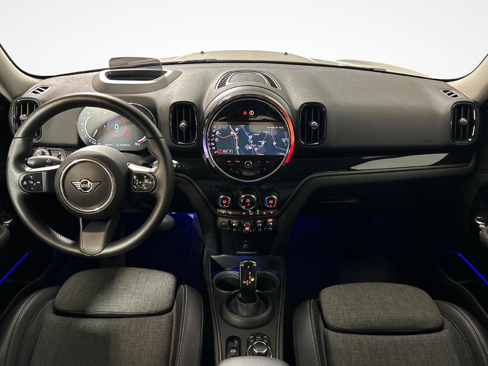 MINI Countryman F60 2.0i Cooper S ALL4-image-6