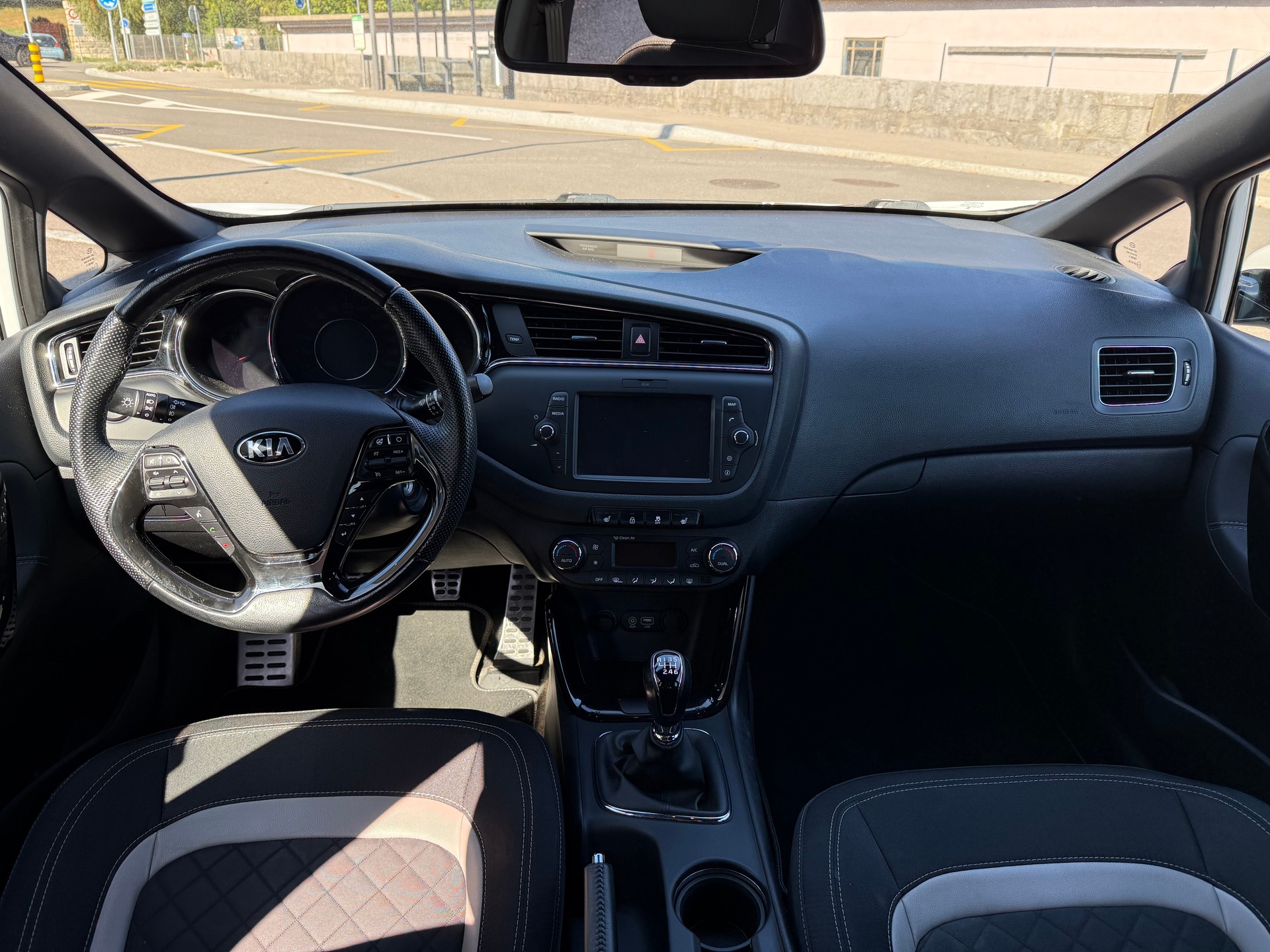 KIA Cee'd 1.0 T-GDi GT Line-image-8