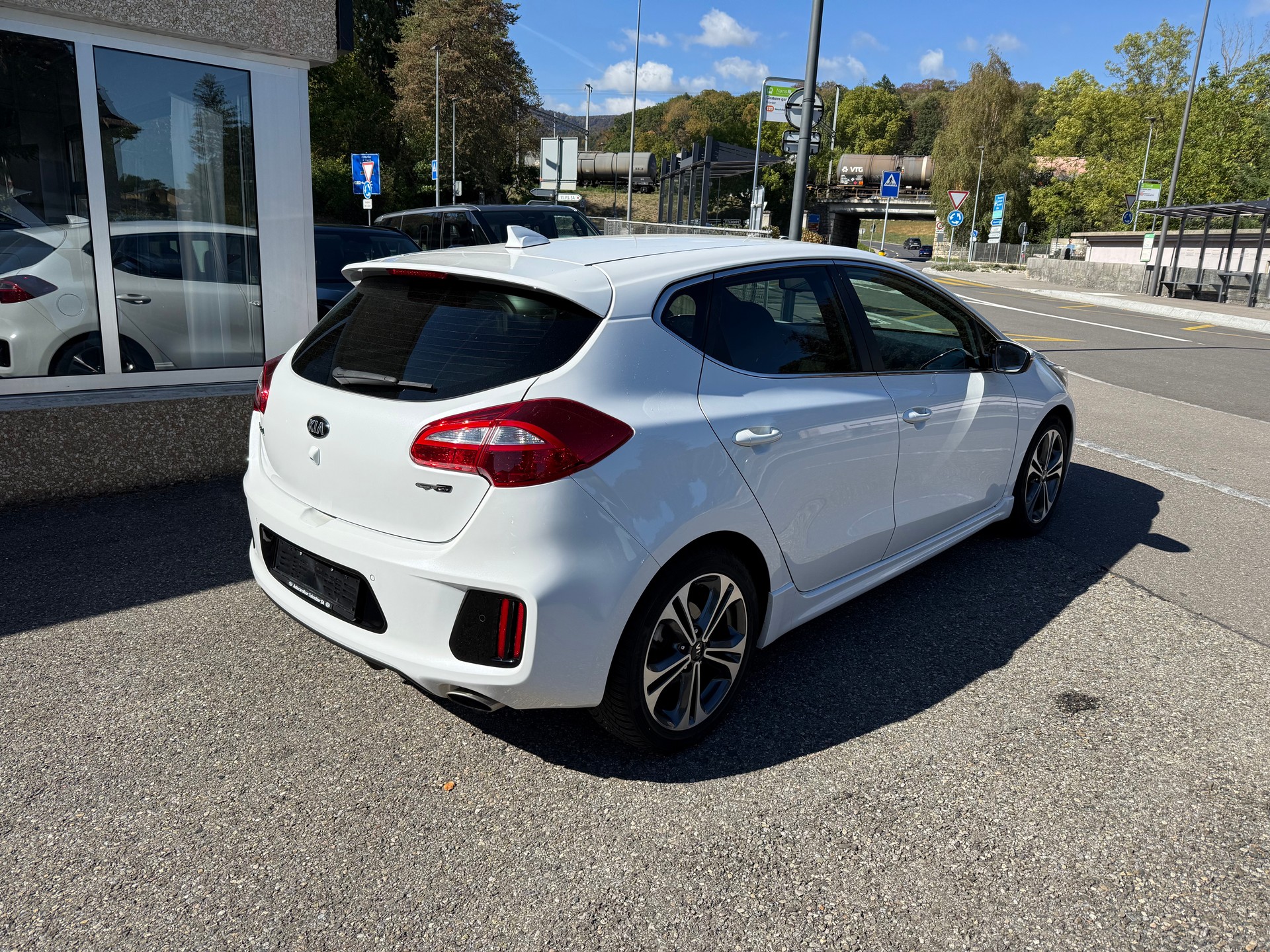 KIA Cee'd 1.0 T-GDi GT Line-image-2