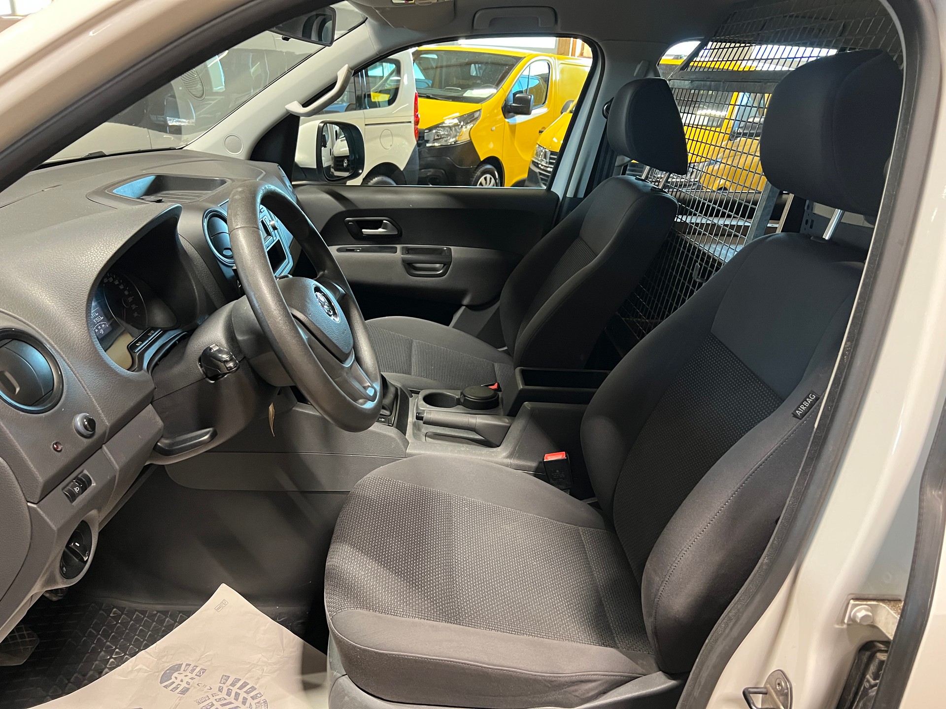 VW Amarok 2.0 BiTDI Trendline 4Motion-image-8
