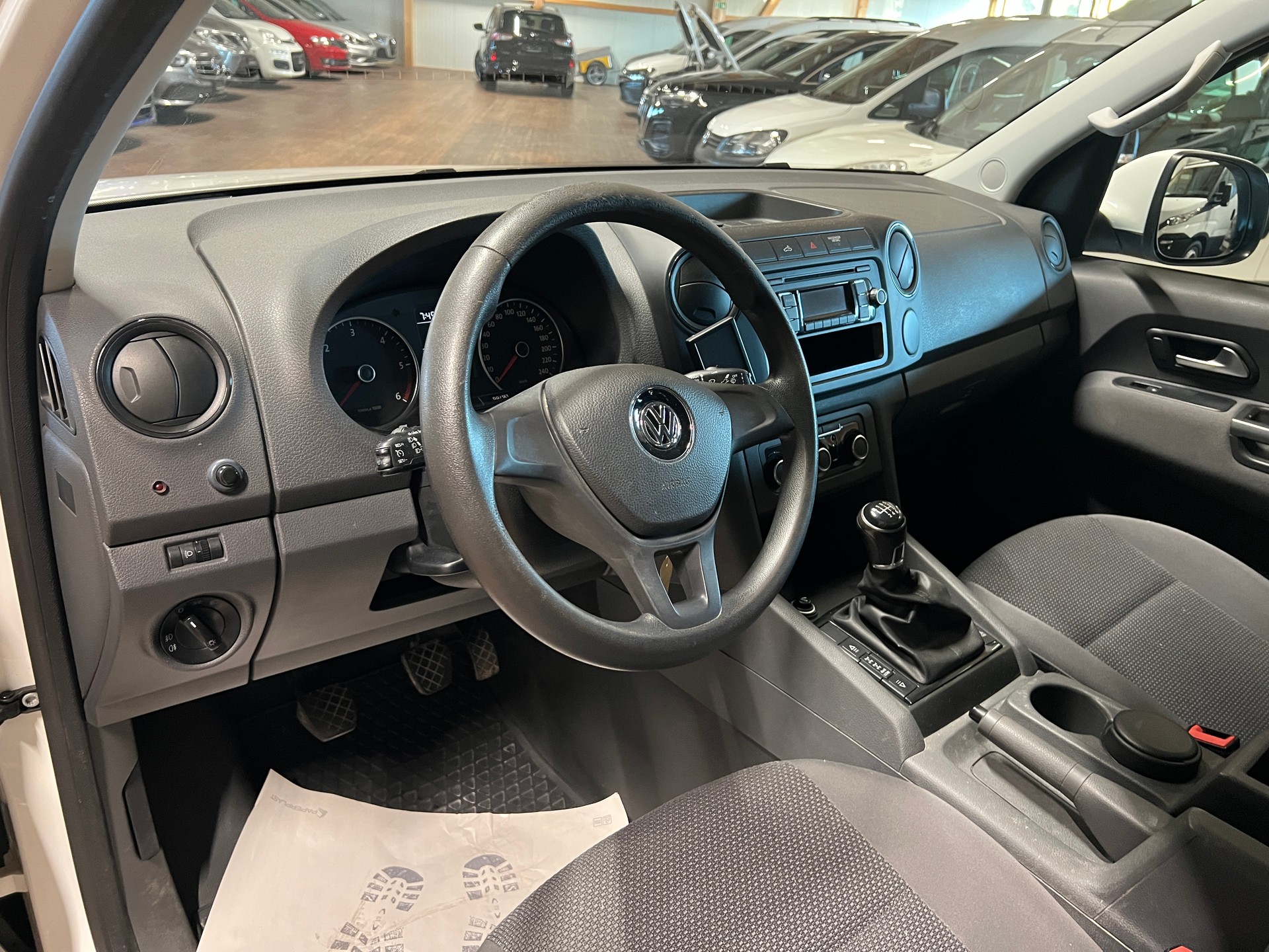 VW Amarok 2.0 BiTDI Trendline 4Motion-image-9
