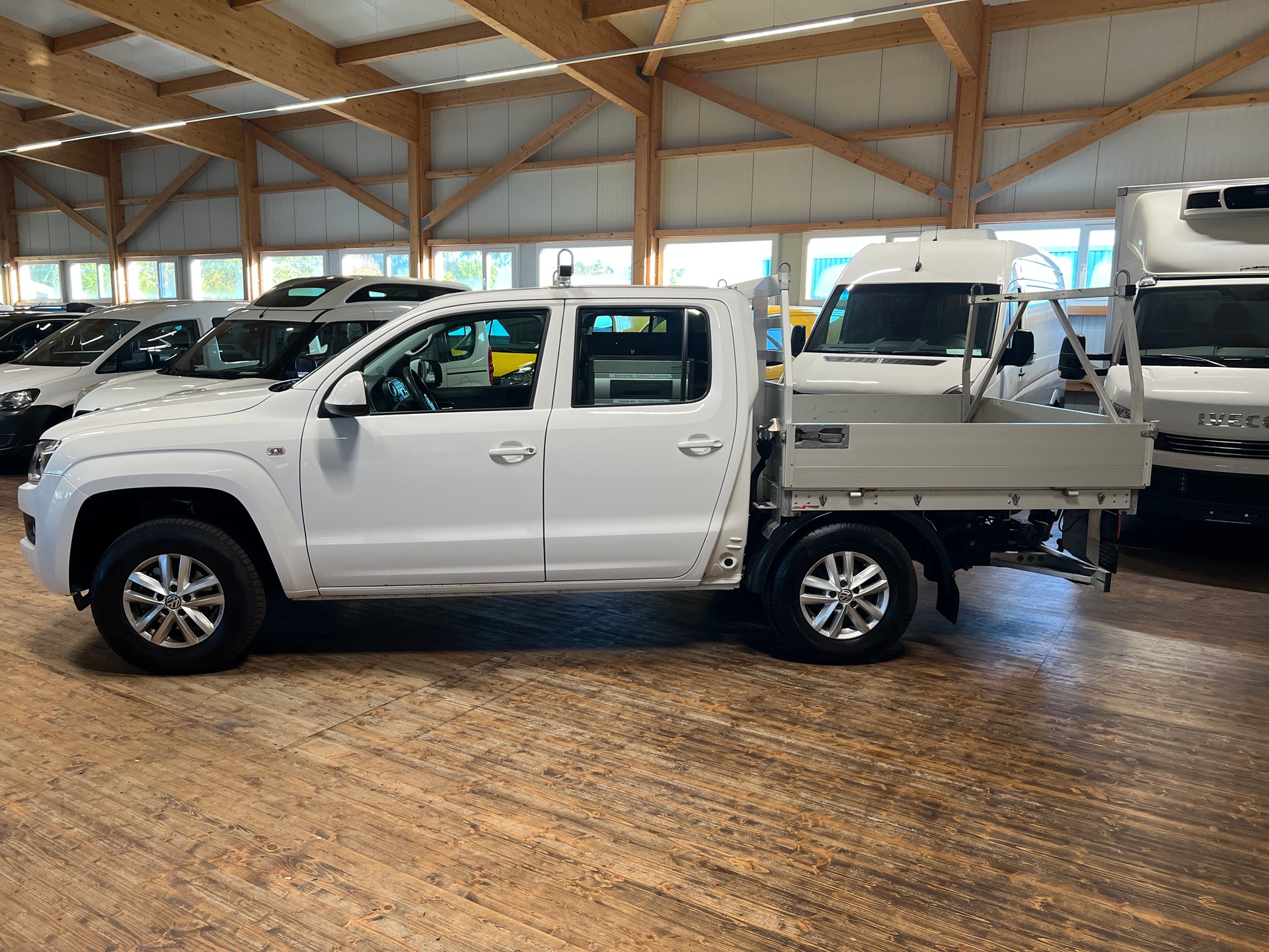 VW Amarok 2.0 BiTDI Trendline 4Motion-image-7