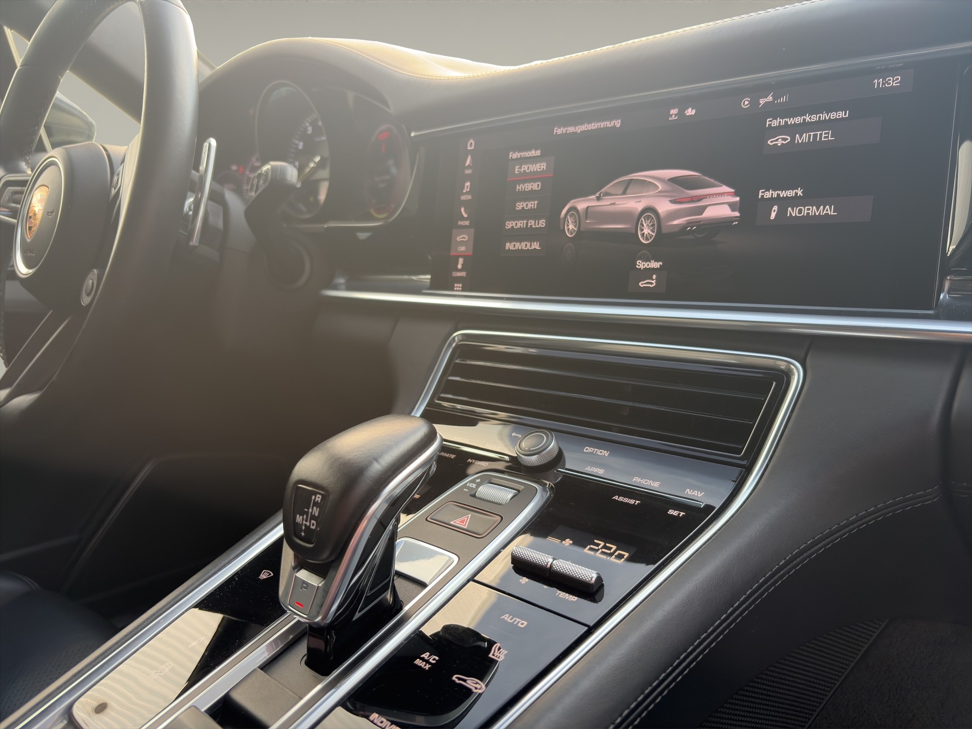 PORSCHE Panamera 4S E-Hybrid PDK-image-12