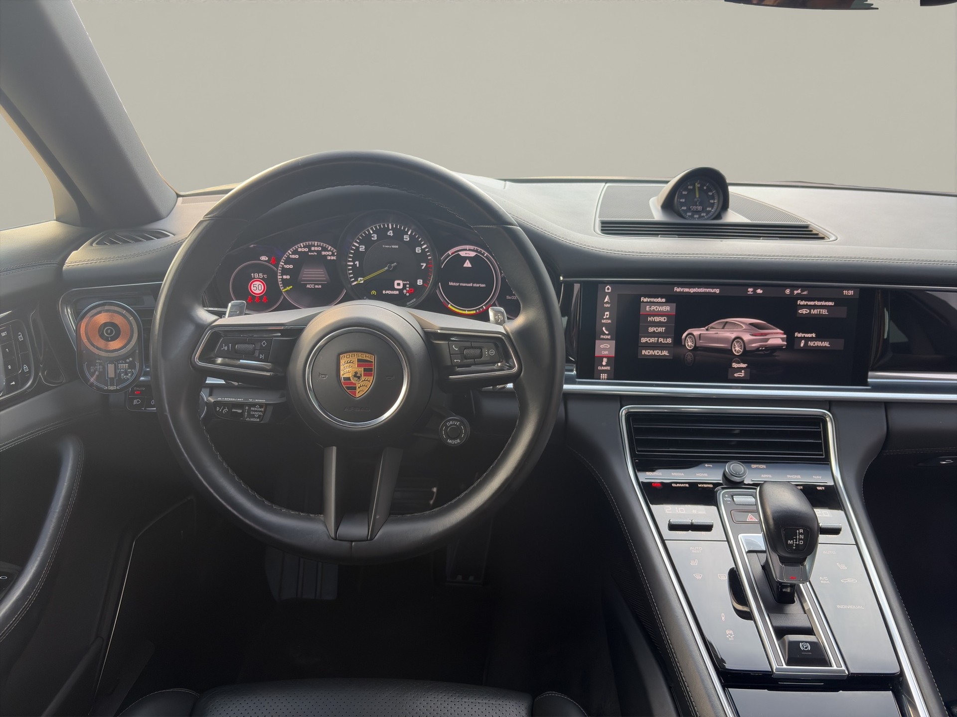 PORSCHE Panamera 4S E-Hybrid PDK-image-8