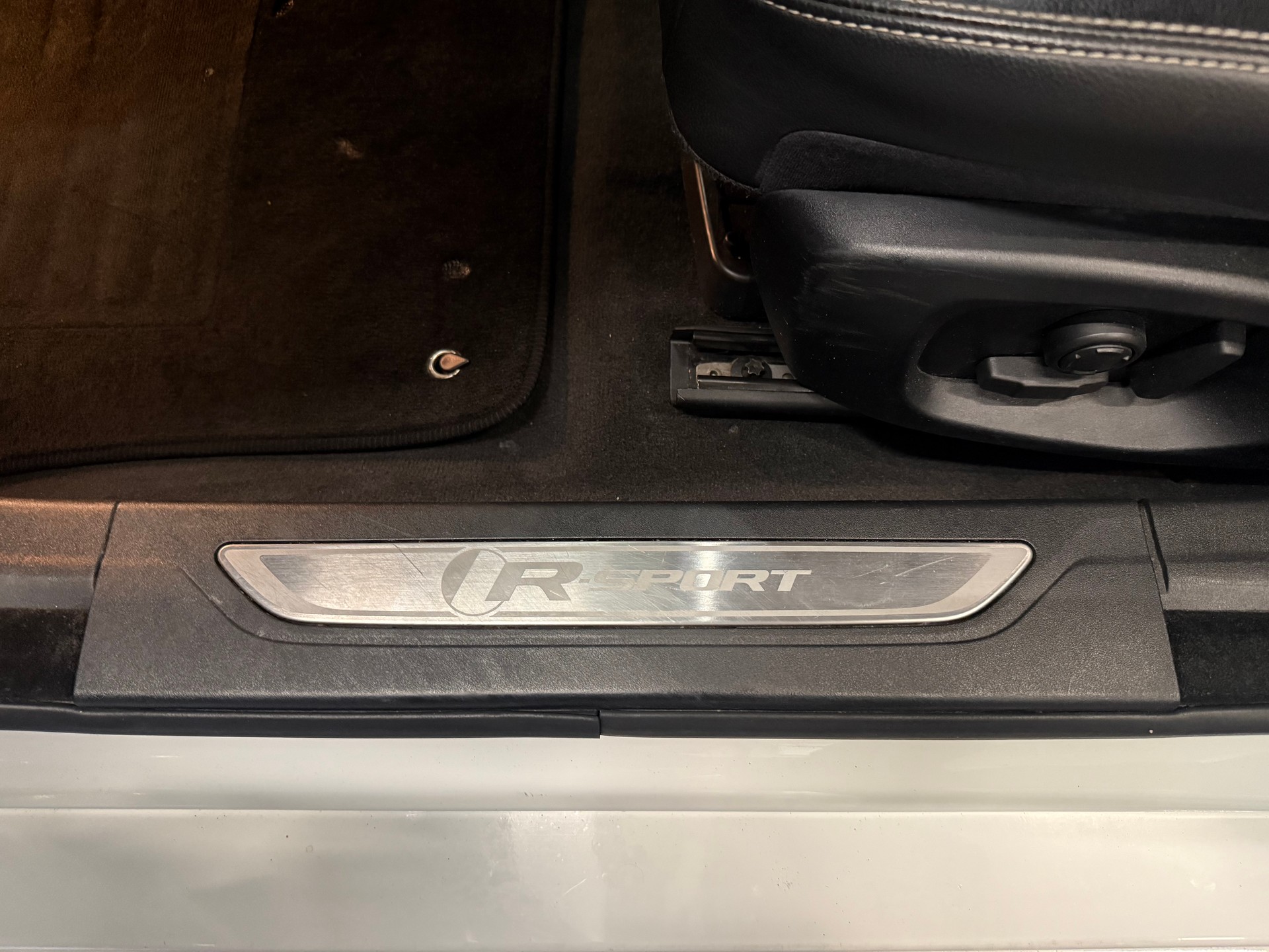 JAGUAR XF 20d R-Sport Automatic-image-20