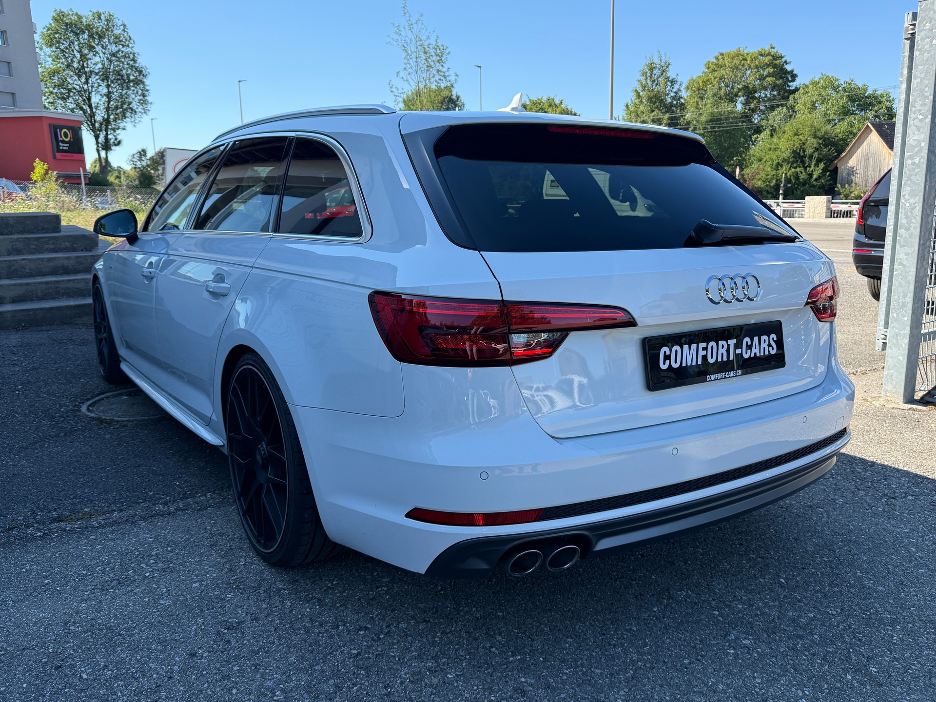 AUDI A4 Avant 2.0 TDI Sport S-tronic *KW Gewindefahrwerk*20"Räder*S-Line-image-5