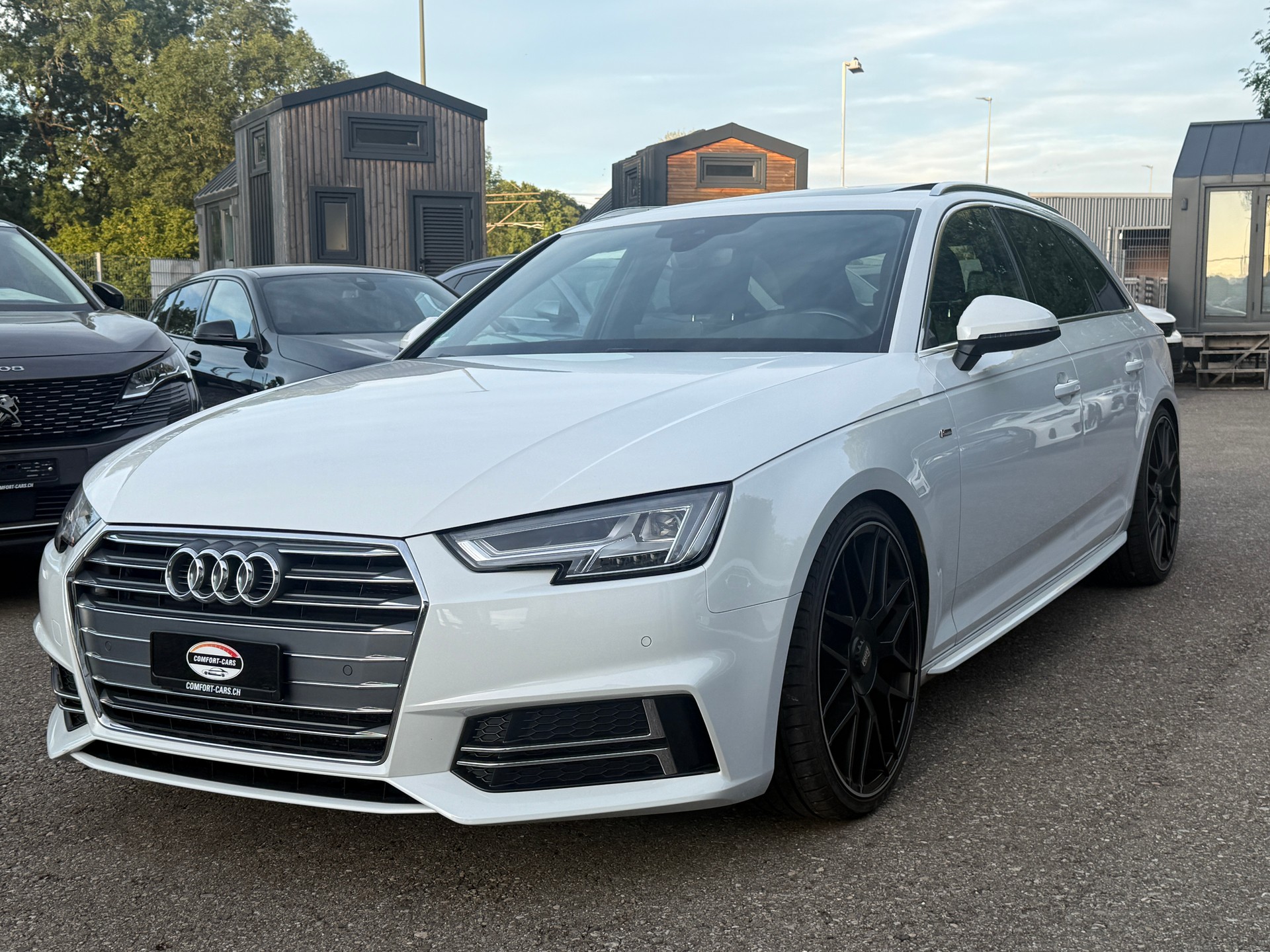 AUDI A4 Avant 2.0 TDI Sport S-tronic *KW Gewindefahrwerk*20"Räder*S-Line-image-9