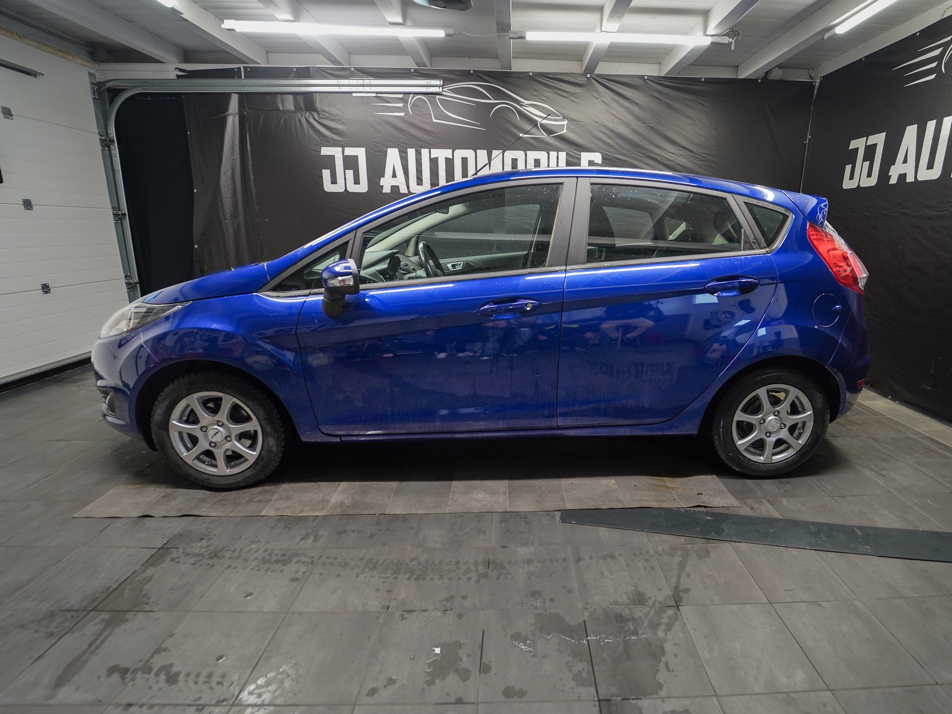 FORD Fiesta 1.0 SCTi Trend PowerShift-image-5