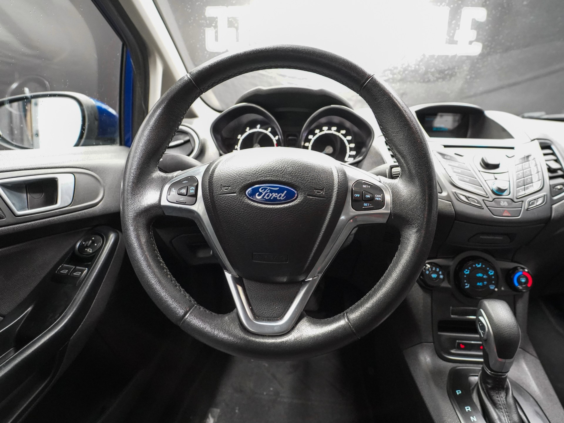 FORD Fiesta 1.0 SCTi Trend PowerShift-image-10