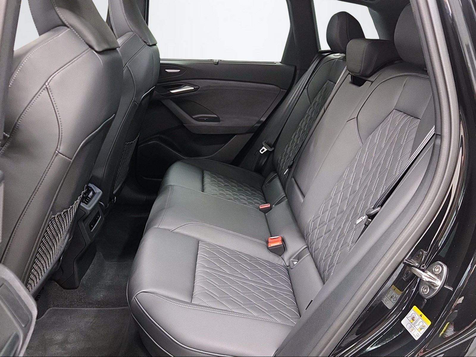 AUDI Q6 e-tron quattro-image-8
