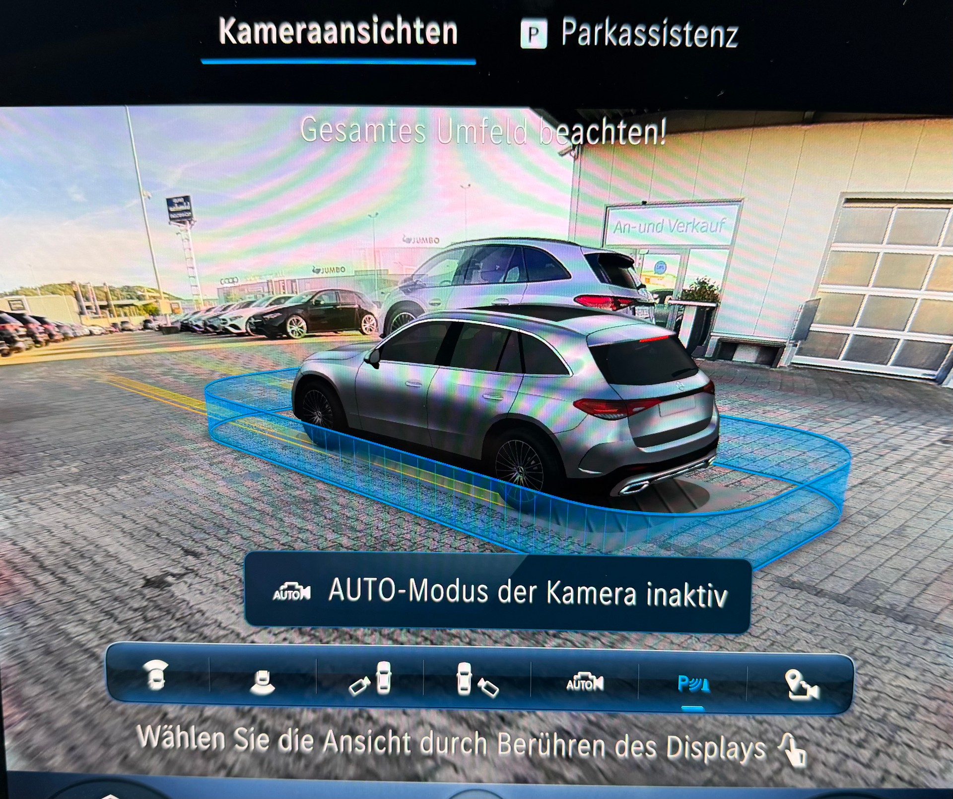 MERCEDES-BENZ GLC 220 d AMG Line 4Matic 9G-Tronic-image-9