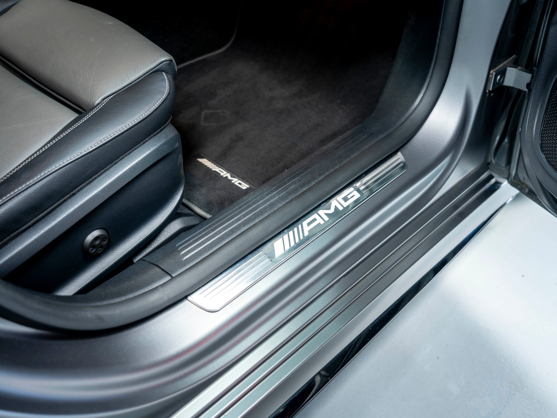 MERCEDES-BENZ A 35 AMG 4Matic Speedshift-image-27