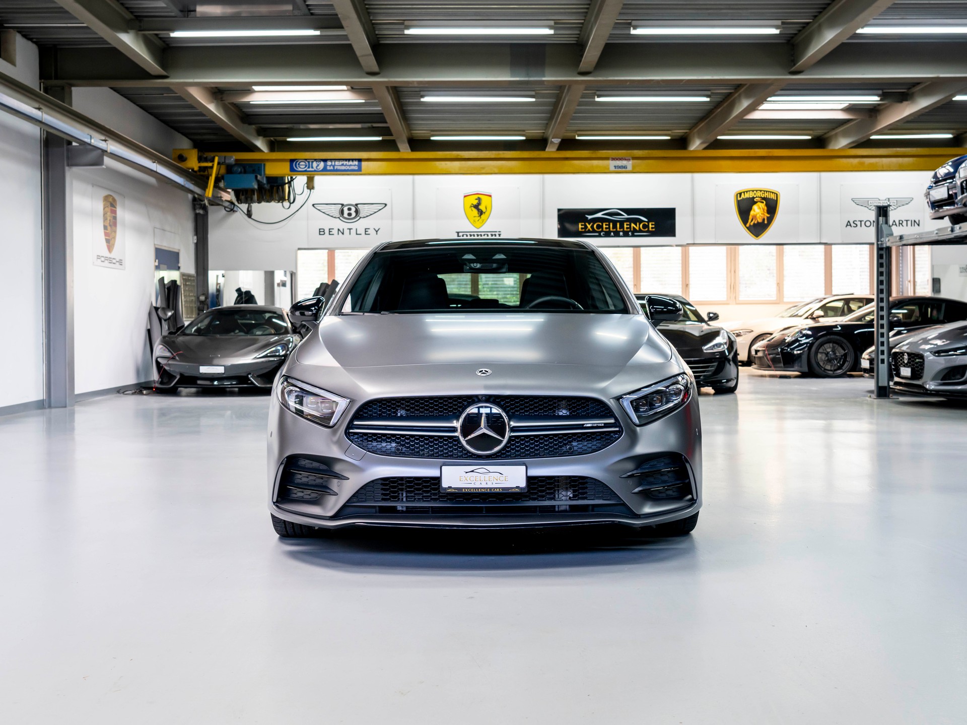 MERCEDES-BENZ A 35 AMG 4Matic Speedshift-showroom-element-1