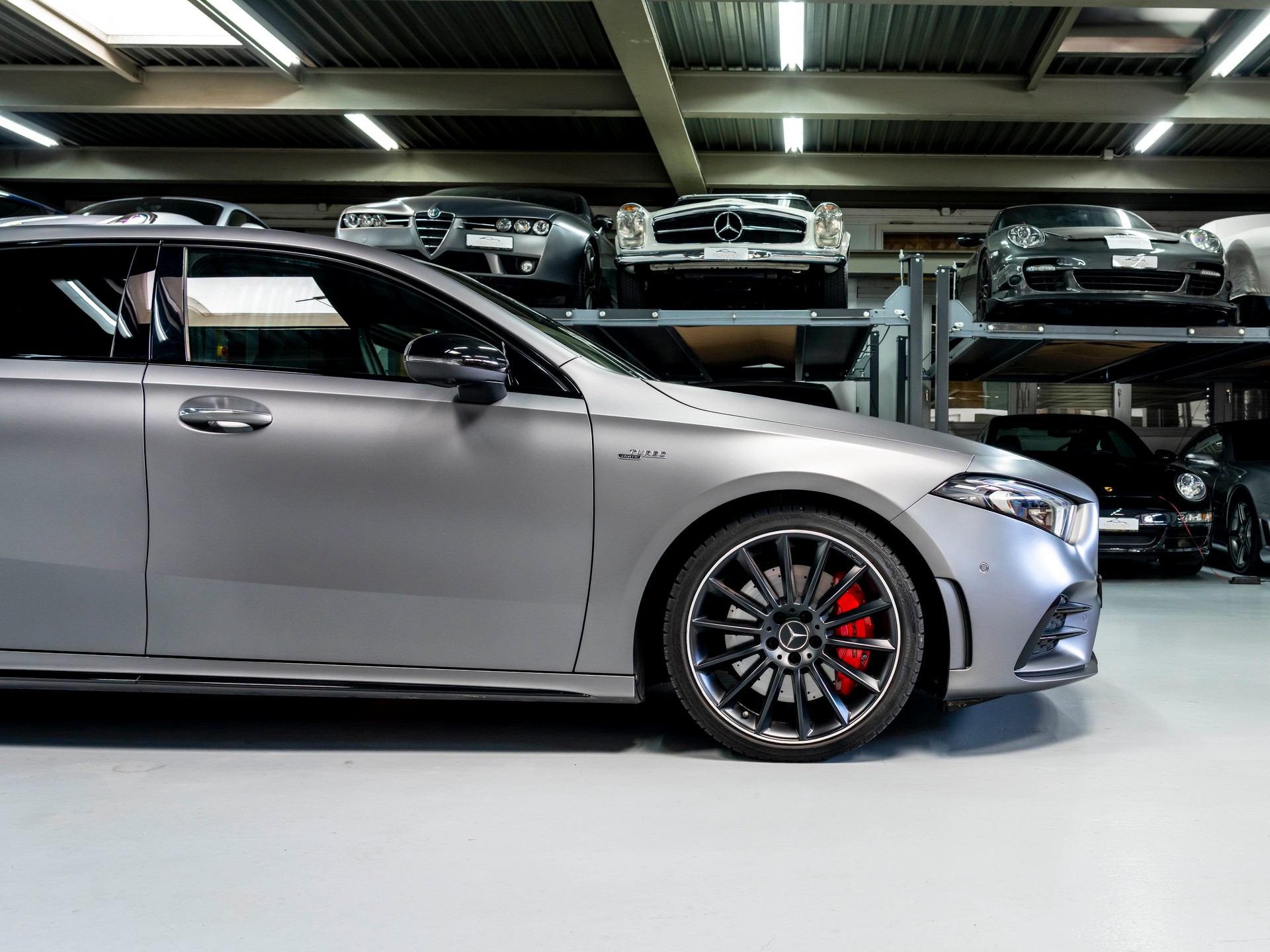 MERCEDES-BENZ A 35 AMG 4Matic Speedshift-image-8
