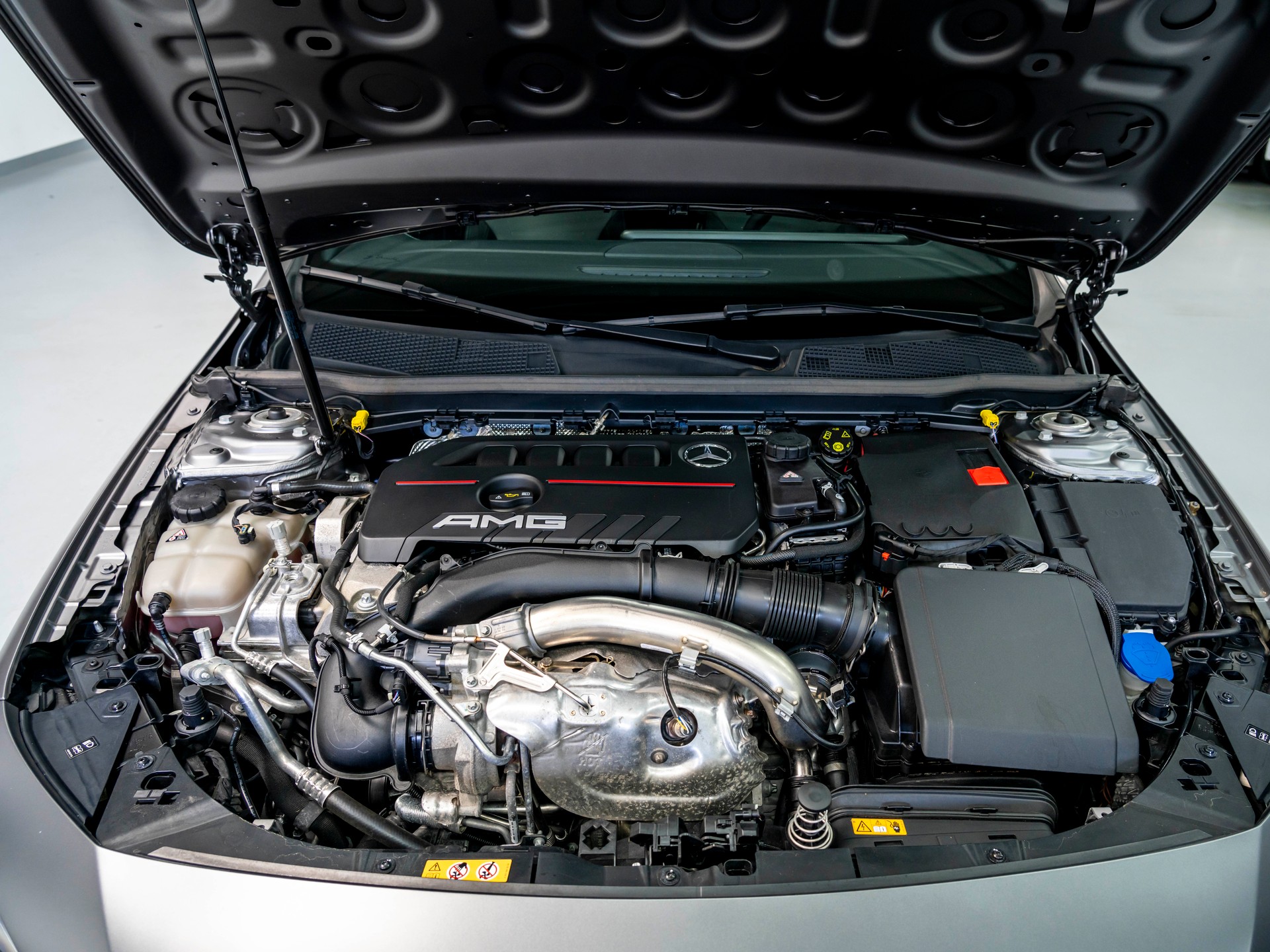 MERCEDES-BENZ A 35 AMG 4Matic Speedshift-image-29