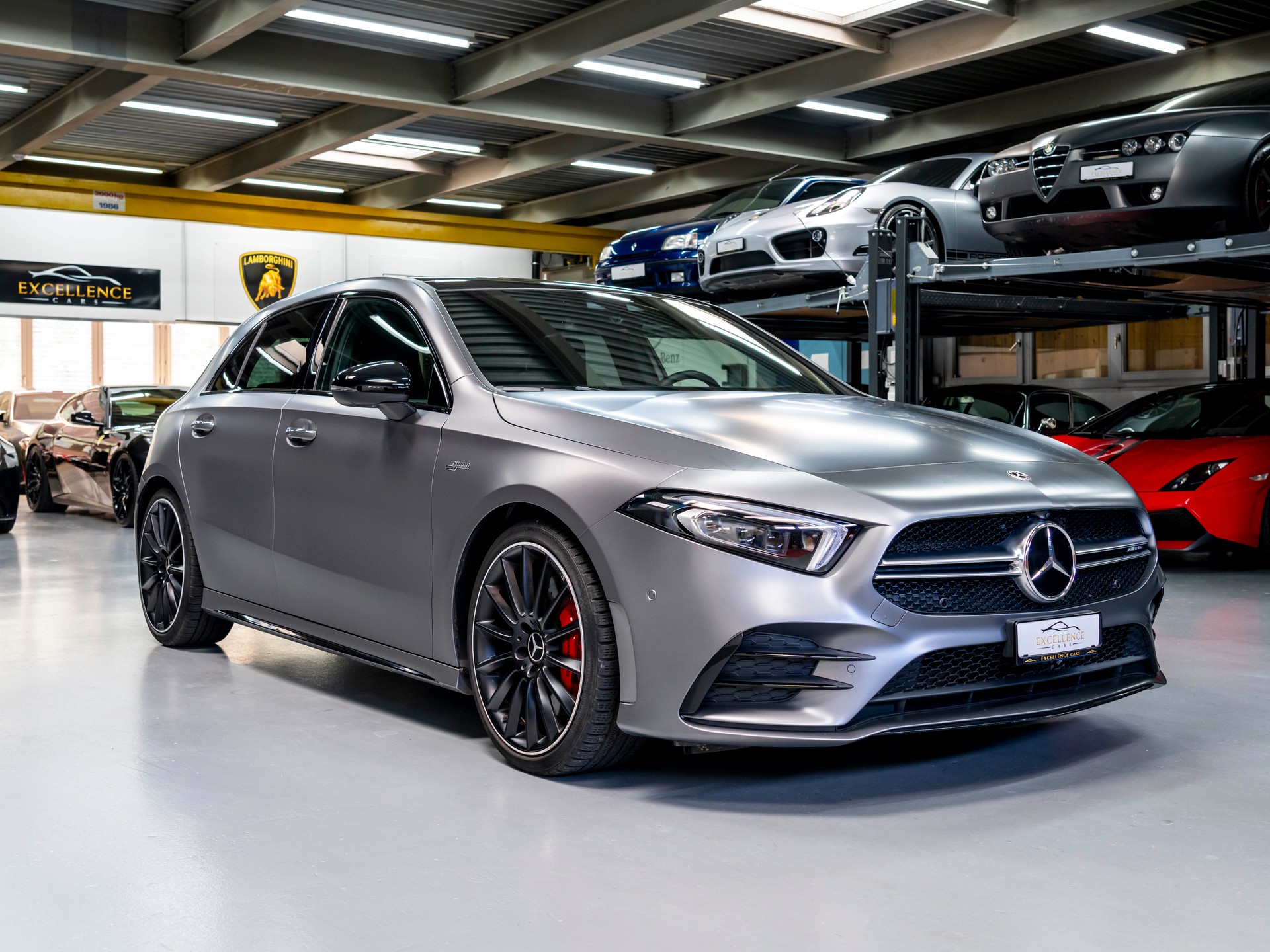 MERCEDES-BENZ A 35 AMG 4Matic Speedshift-showroom-element-2