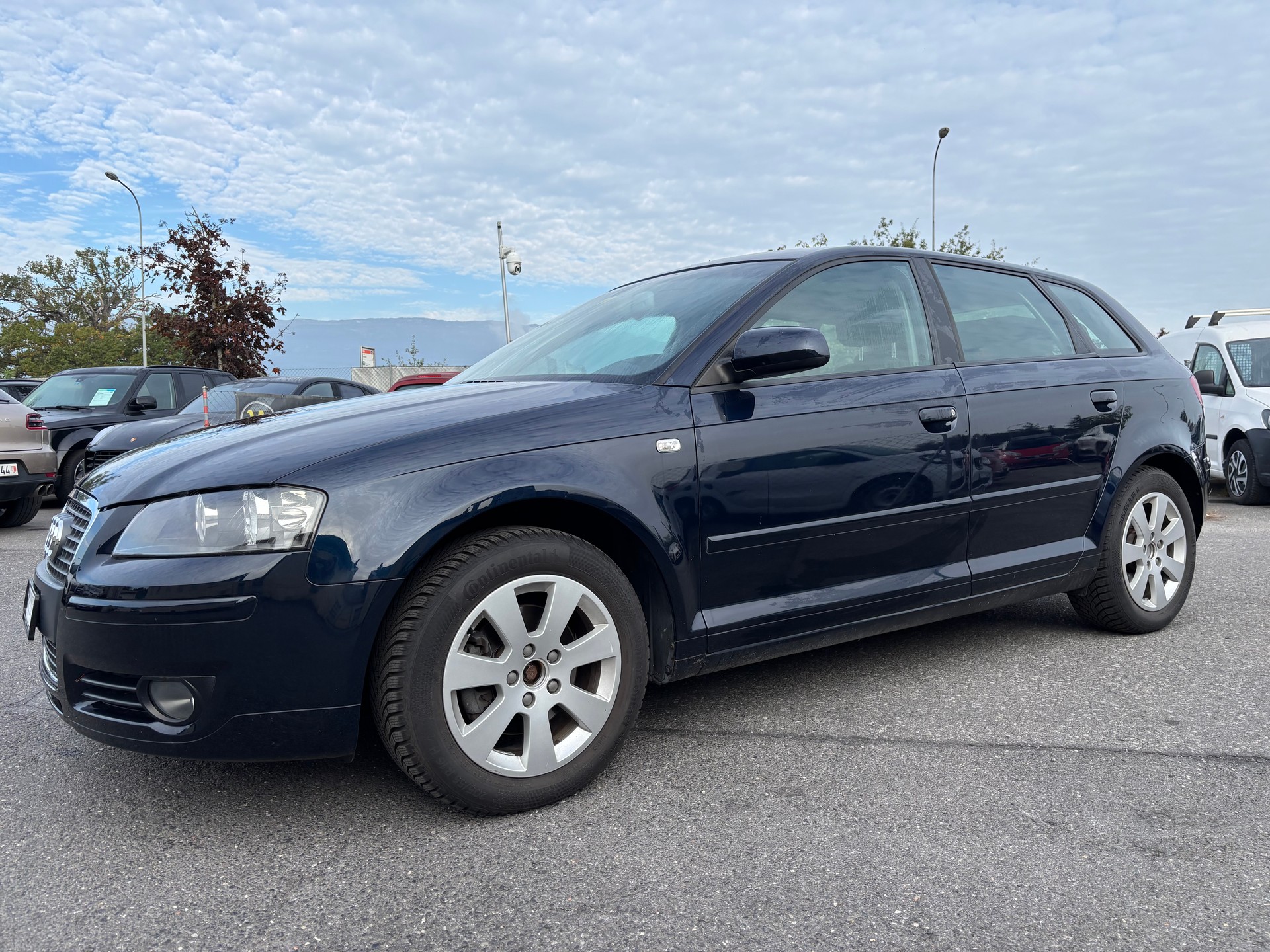 AUDI A3 Sportback 1.8 Turbo FSI Ambition-image-1