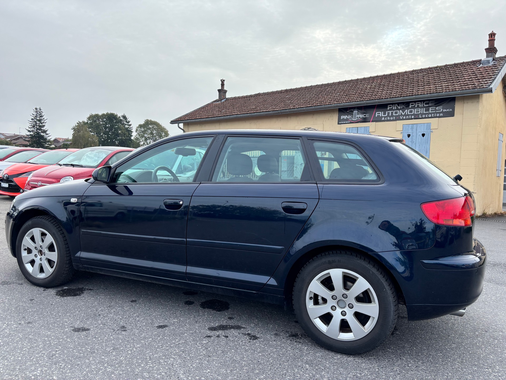 AUDI A3 Sportback 1.8 Turbo FSI Ambition-image-5