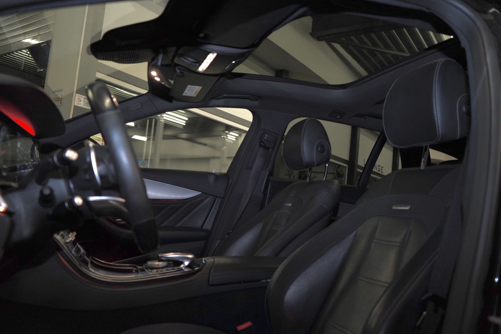 MERCEDES-BENZ E 43 AMG 4 Matic 9G-Tronic-showroom-element-3