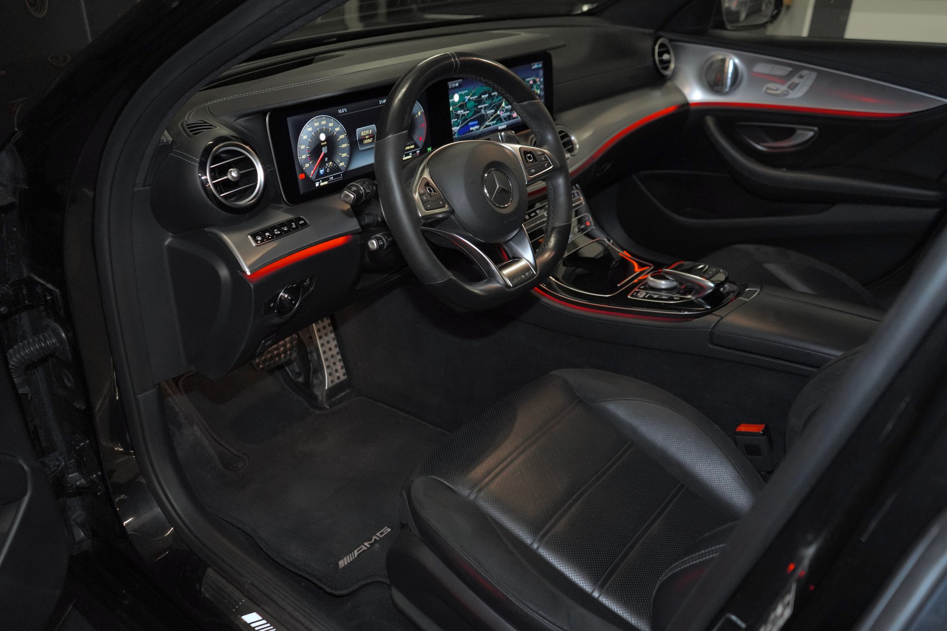 MERCEDES-BENZ E 43 AMG 4 Matic 9G-Tronic-image-12
