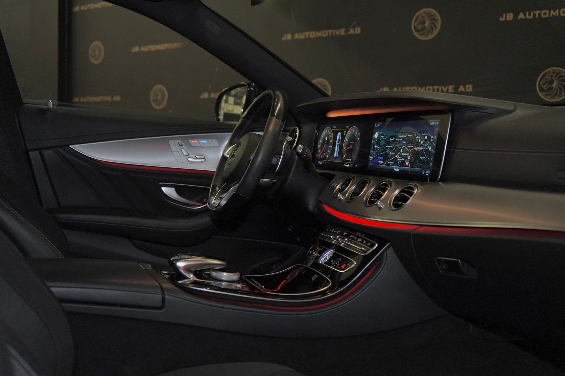 MERCEDES-BENZ E 43 AMG 4 Matic 9G-Tronic-image-6