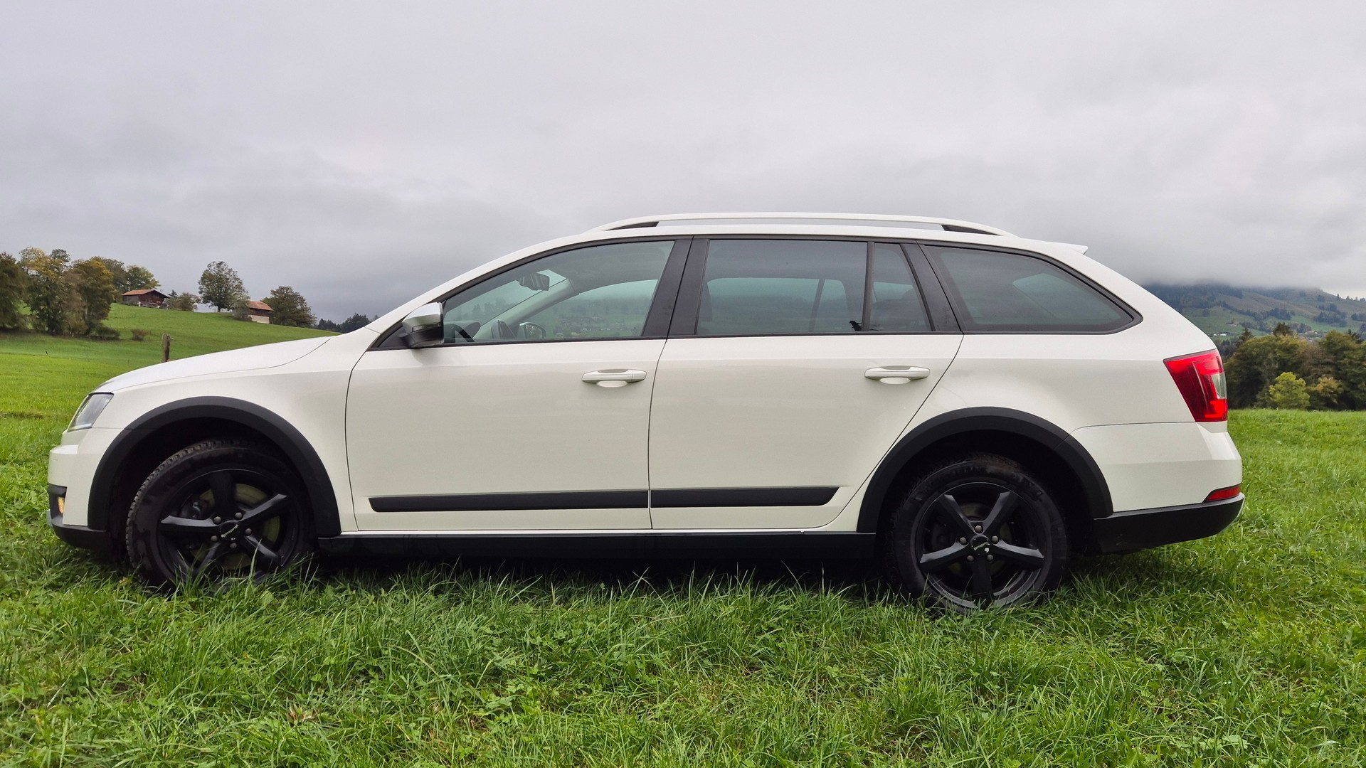 SKODA 2.0 TDI 184 4x4 DSG-image-4