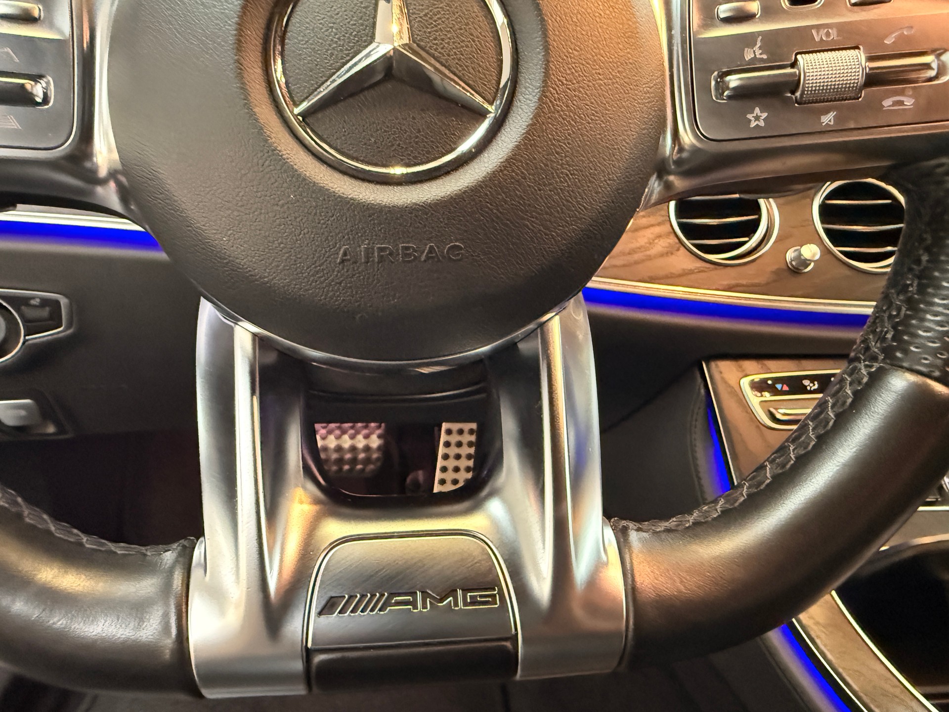 MERCEDES-BENZ E 63 AMG 4 Matic 9G-Tronic-image-9