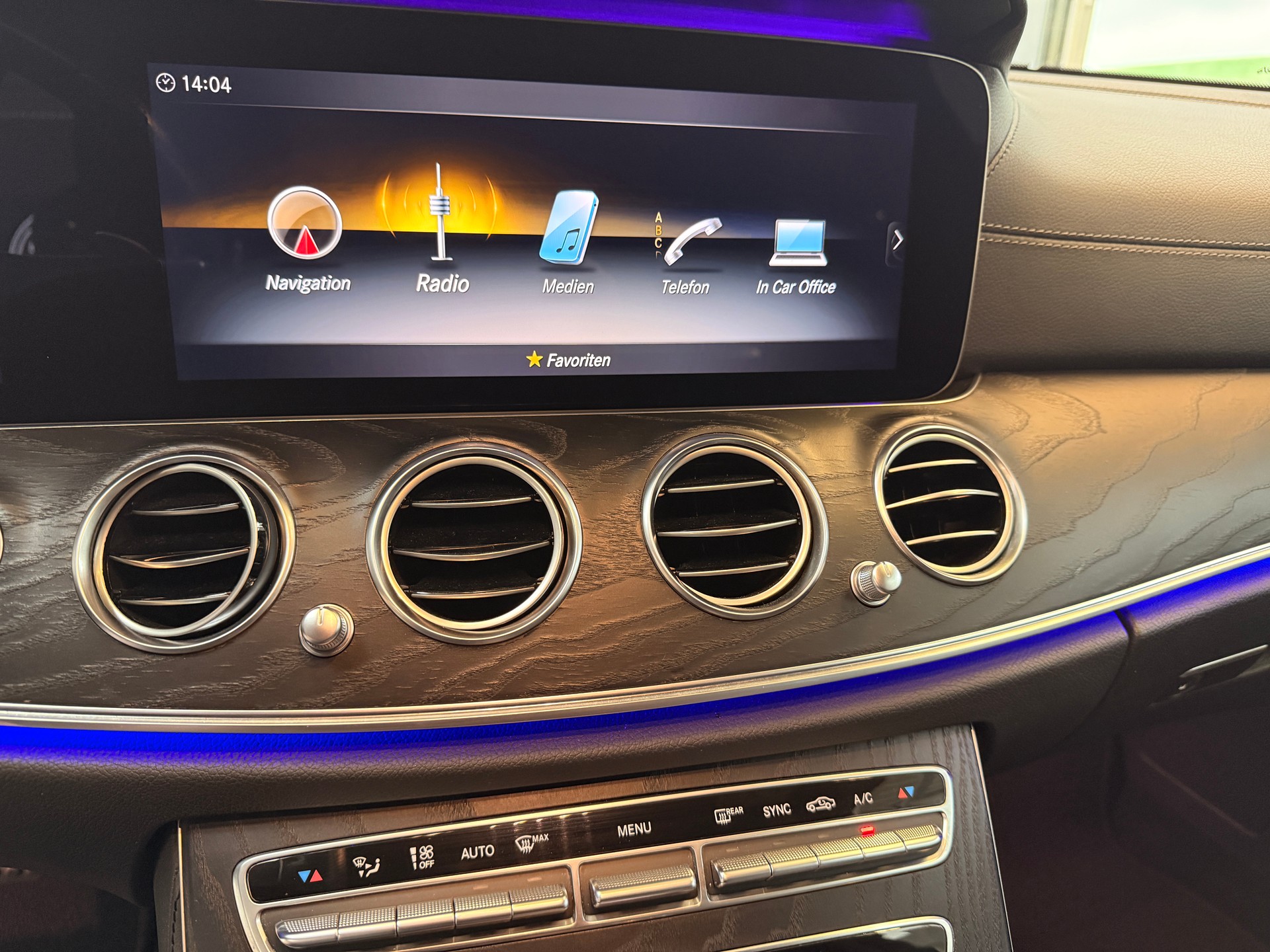 MERCEDES-BENZ E 63 AMG 4 Matic 9G-Tronic-image-10