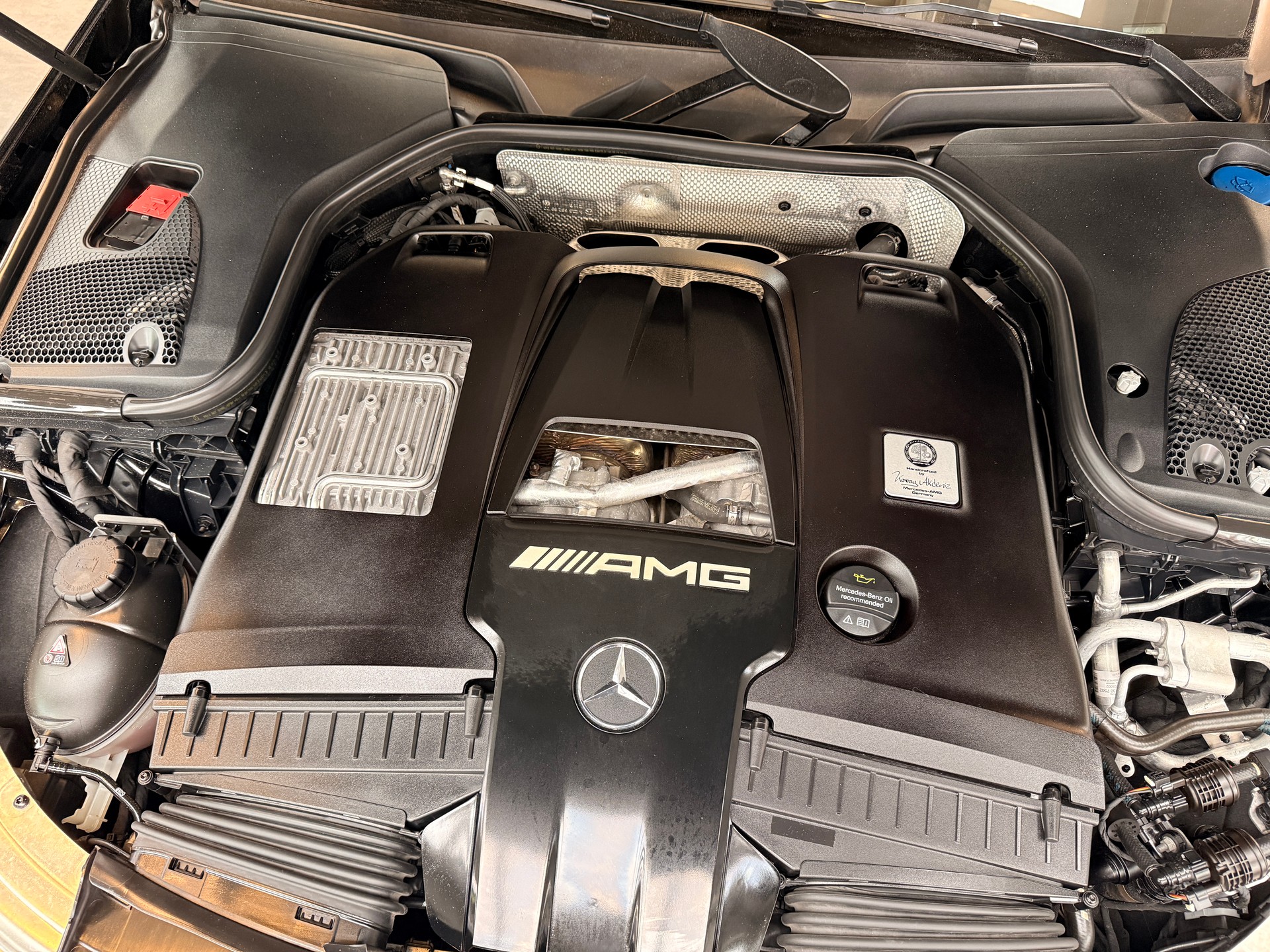 MERCEDES-BENZ E 63 AMG 4 Matic 9G-Tronic-image-16