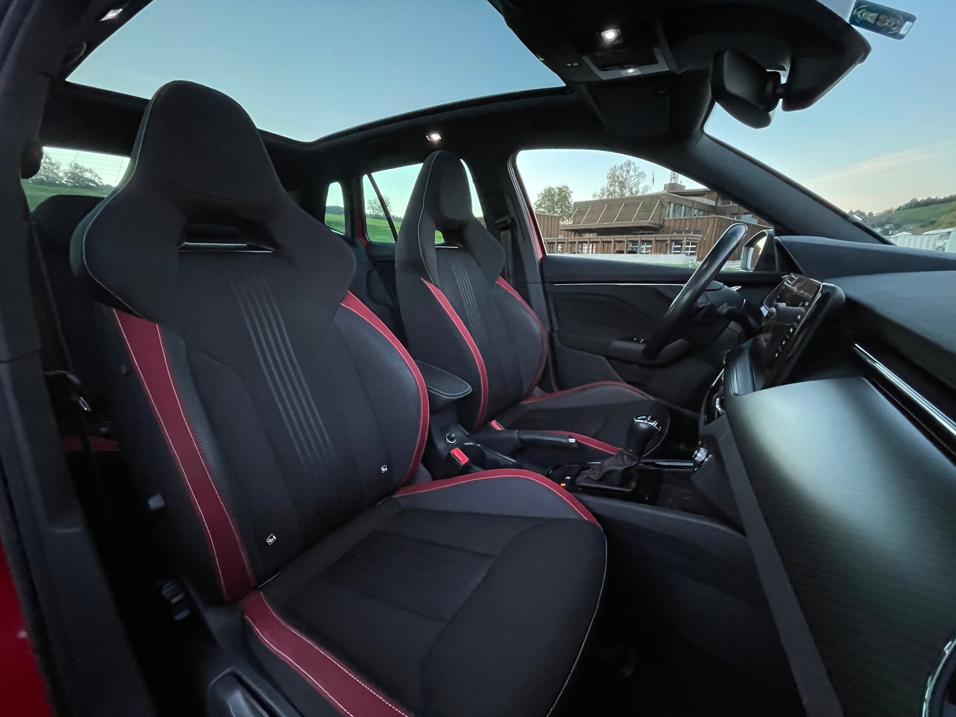 SKODA Kamiq 1.5 TSI ACT Monte Carlo DSG-image-5