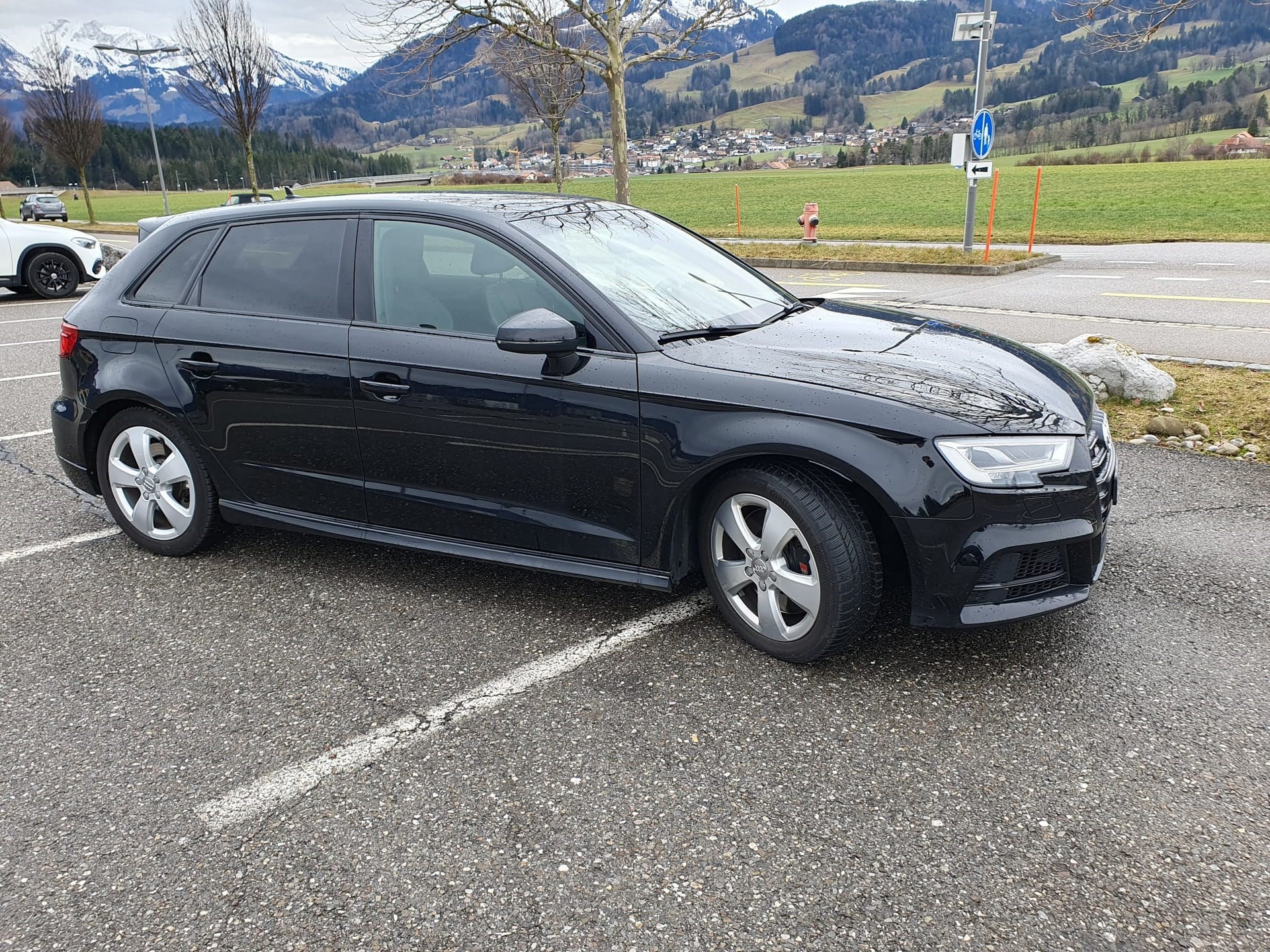 AUDI S3 Sportback 2.0 TFSI quattro-image-1