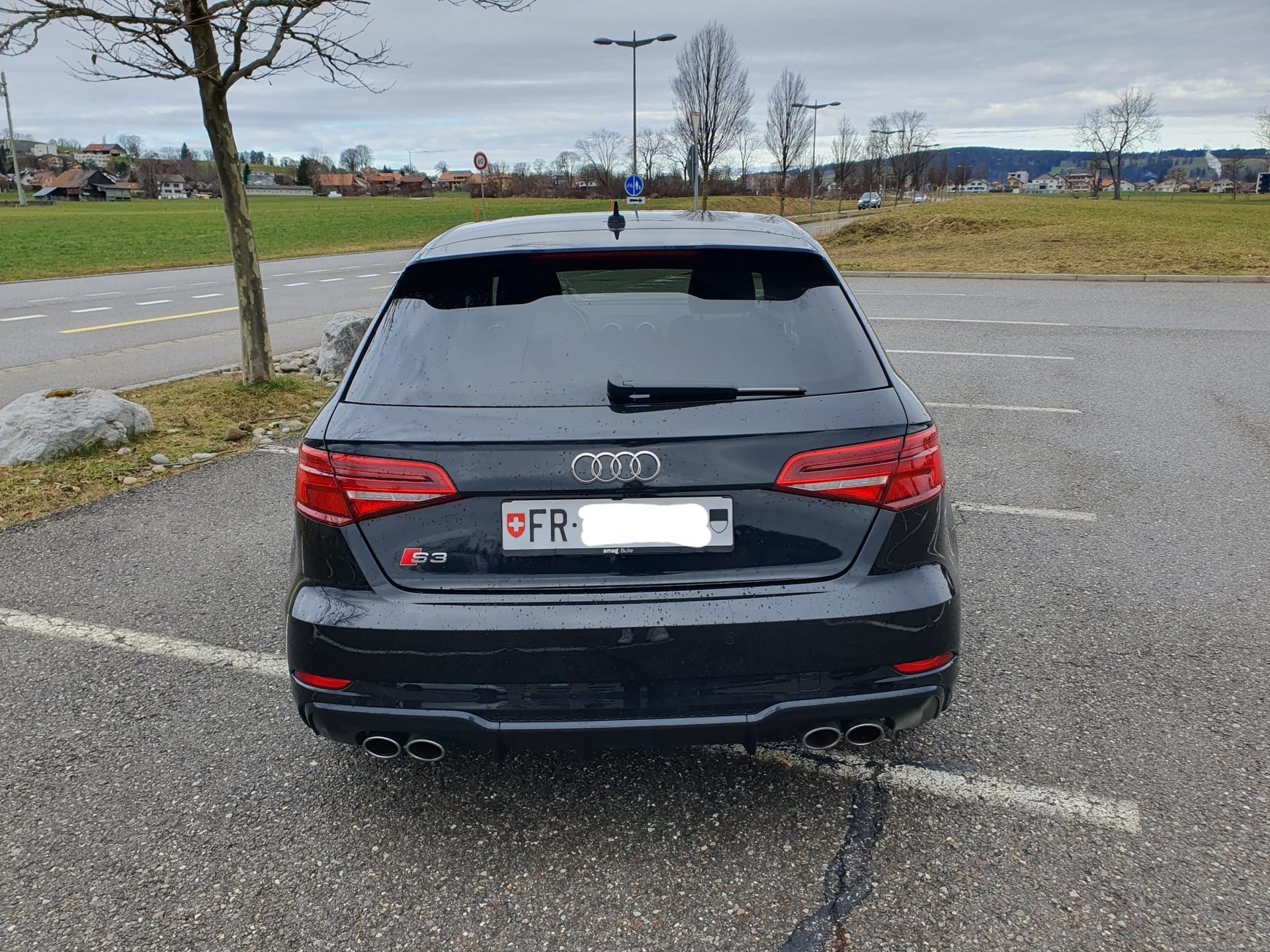 AUDI S3 Sportback 2.0 TFSI quattro-image-3