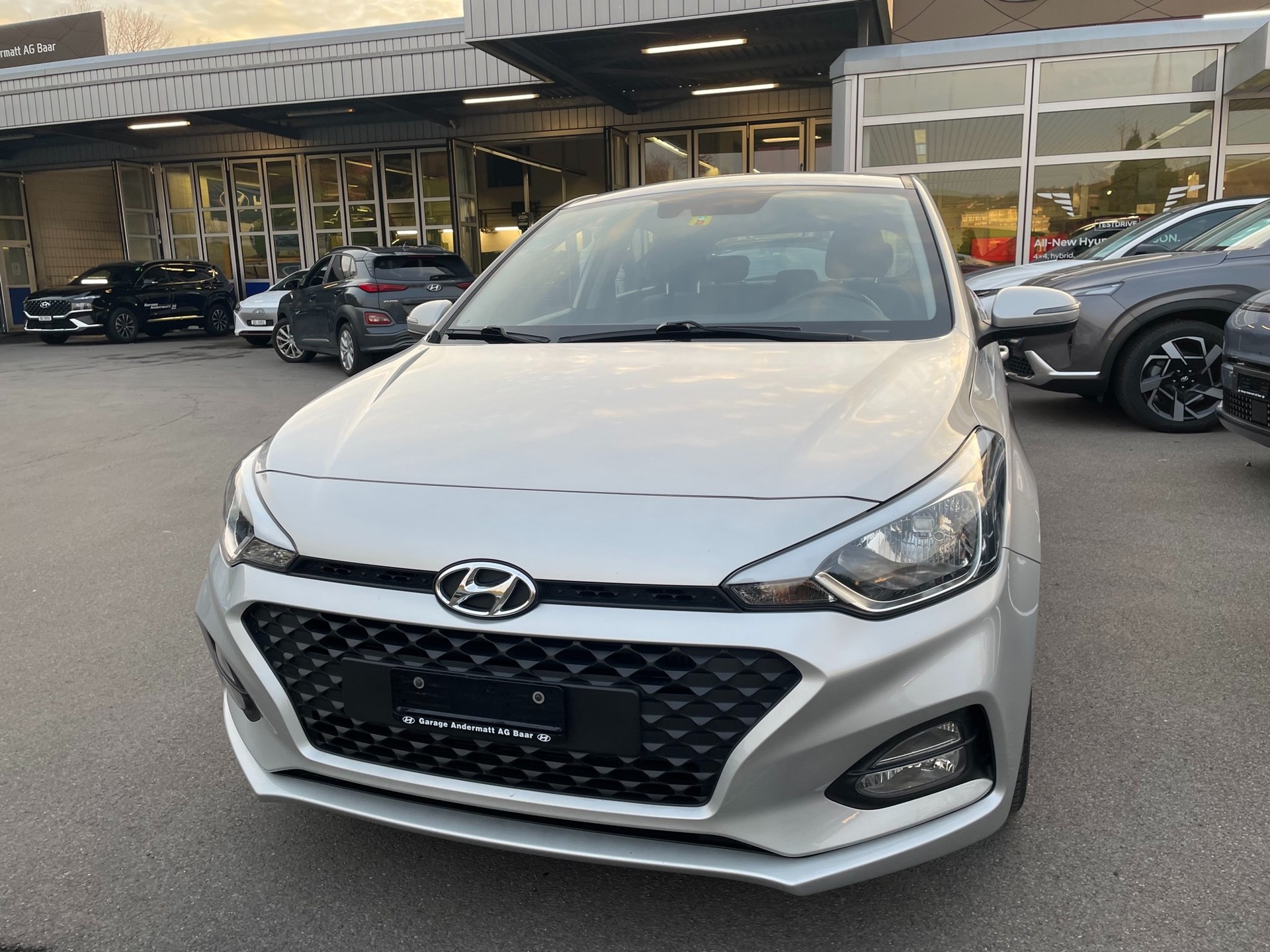 HYUNDAI i20 1.0 T-GDi Amplia DCT-image-2
