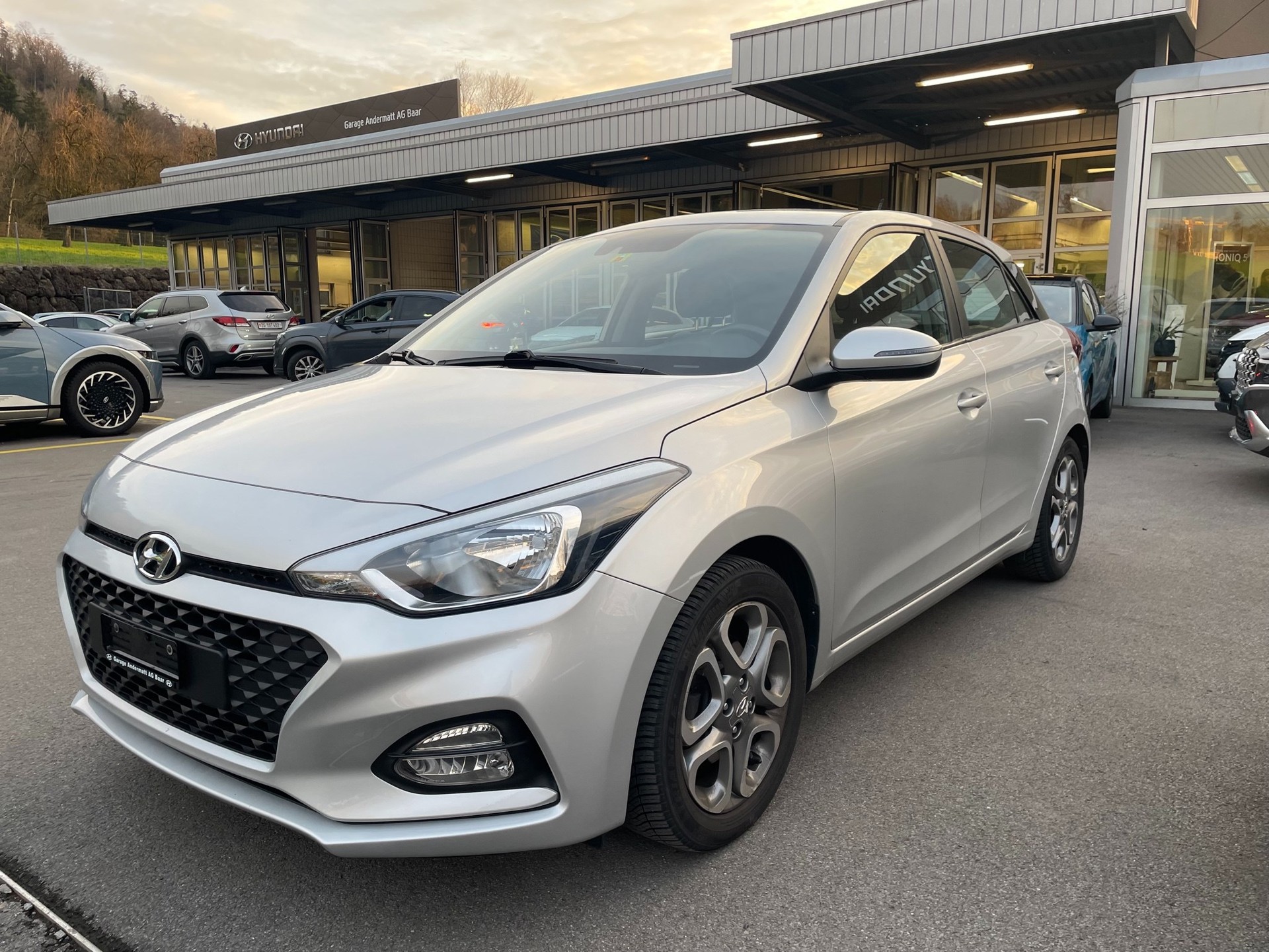 HYUNDAI i20 1.0 T-GDi Amplia DCT-image-1