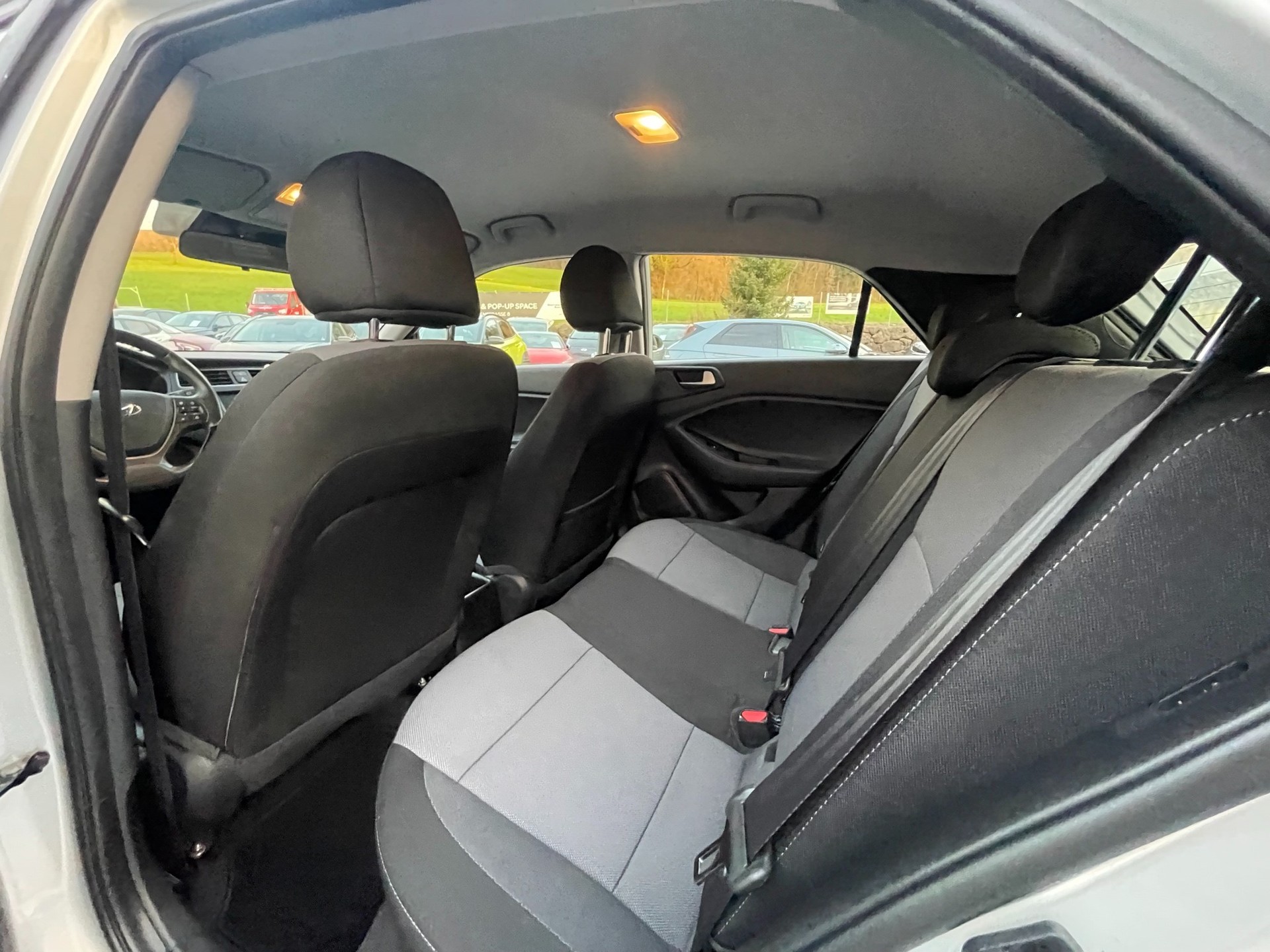 HYUNDAI i20 1.0 T-GDi Amplia DCT-image-8