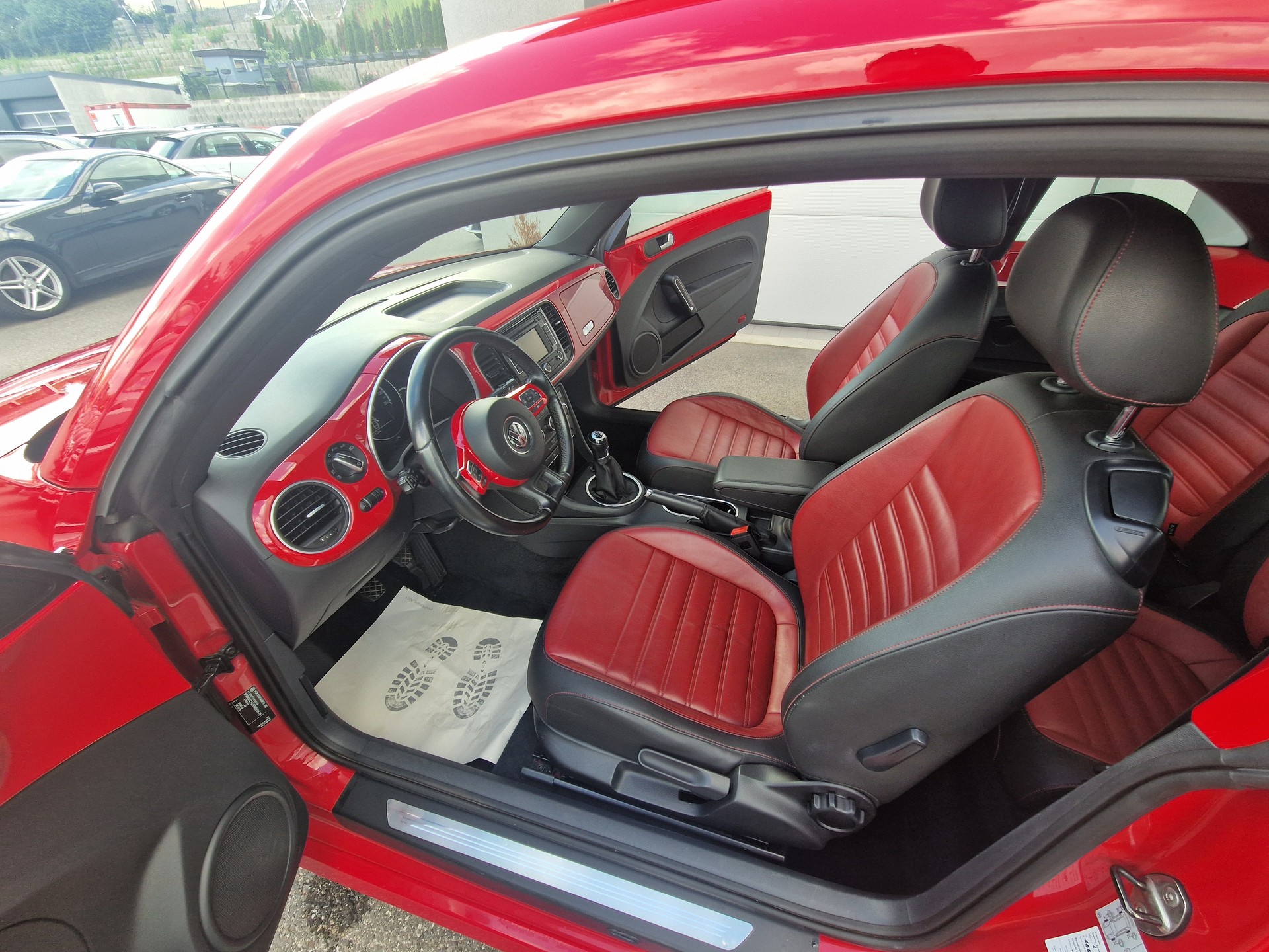 VW New Beetle 1.2 TSI Design-image-6