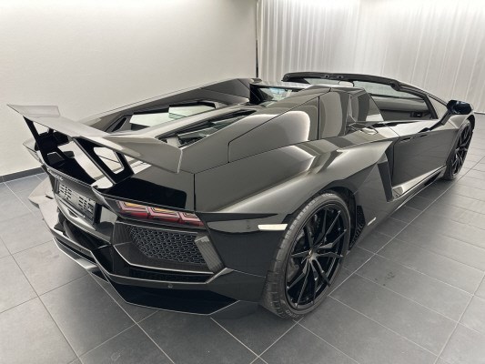 LAMBORGHINI Aventador LP700-4 Rds-showroom-element-2