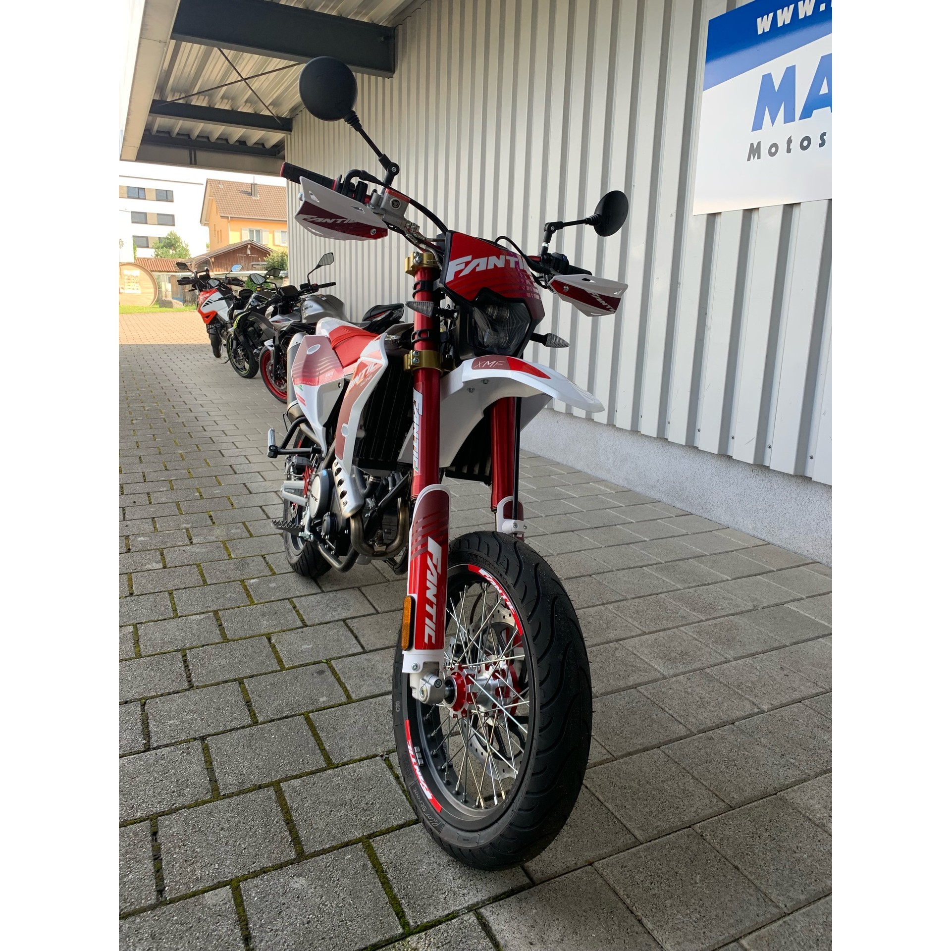 FANTIC XMF 125 Competition Motard-showroom-element-3