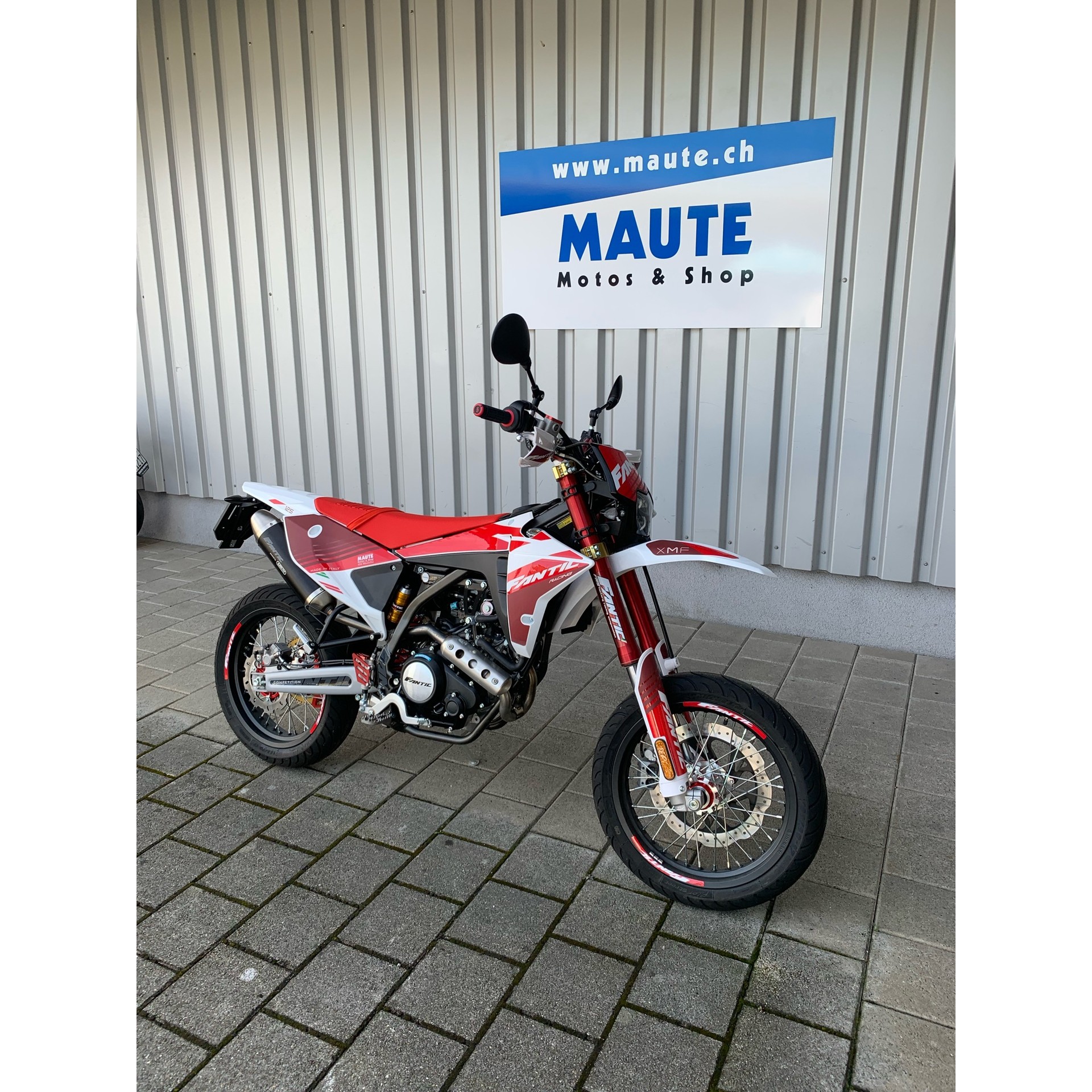 FANTIC XMF 125 Competition Motard-showroom-element-1