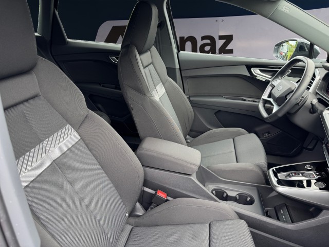 AUDI Q4 e-tron 50 quattro-image-16