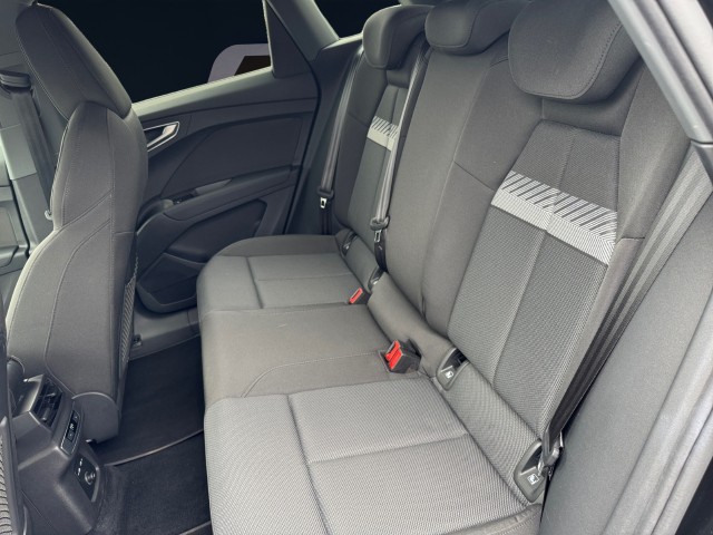 AUDI Q4 e-tron 50 quattro-image-15
